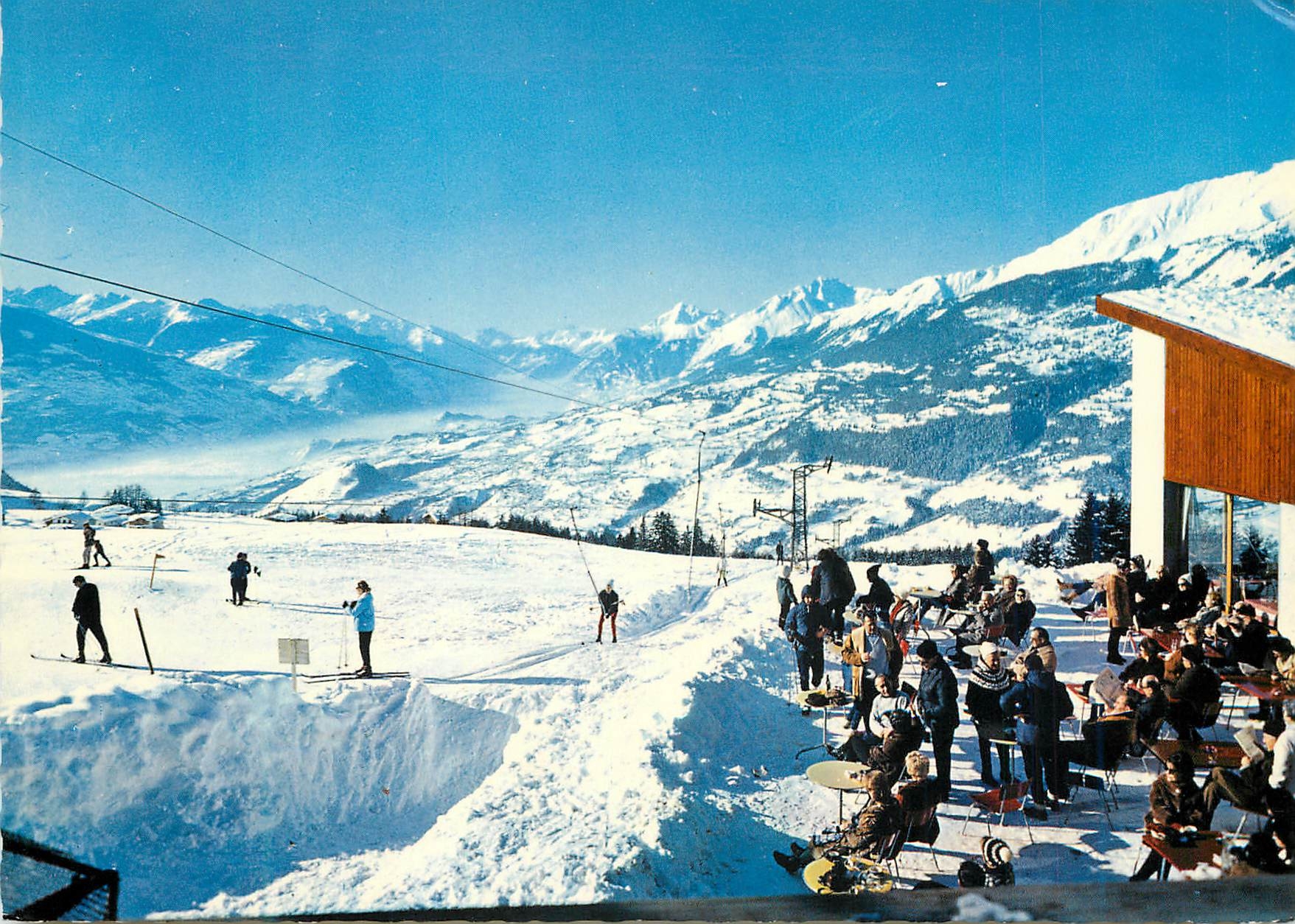 CPM Crans sur sierre vue sur la vallee du Rhone depuis la terrasse de l Hotel des Melezes 
