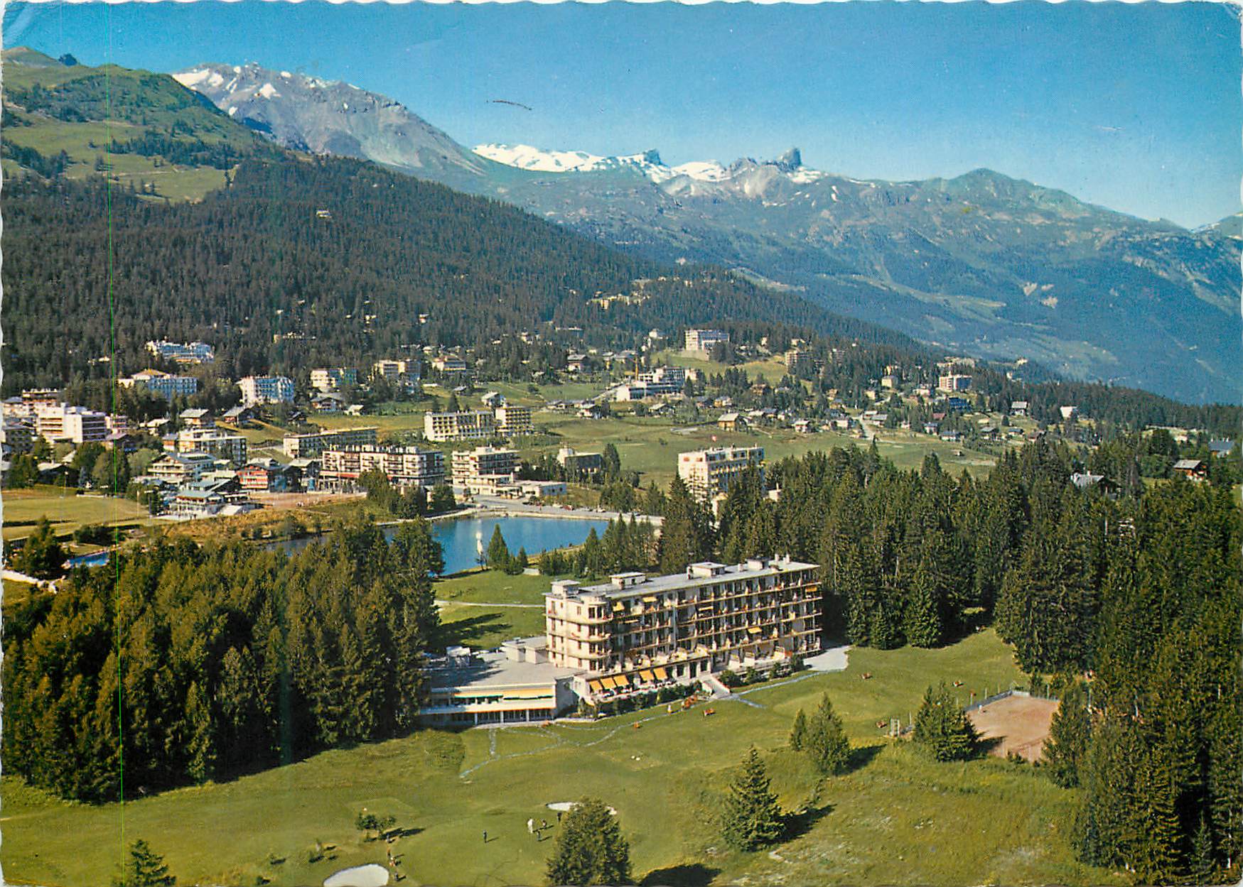 CPM Crans sur Sierre Valais Suisse Au premier plan l Hotel du Golf 