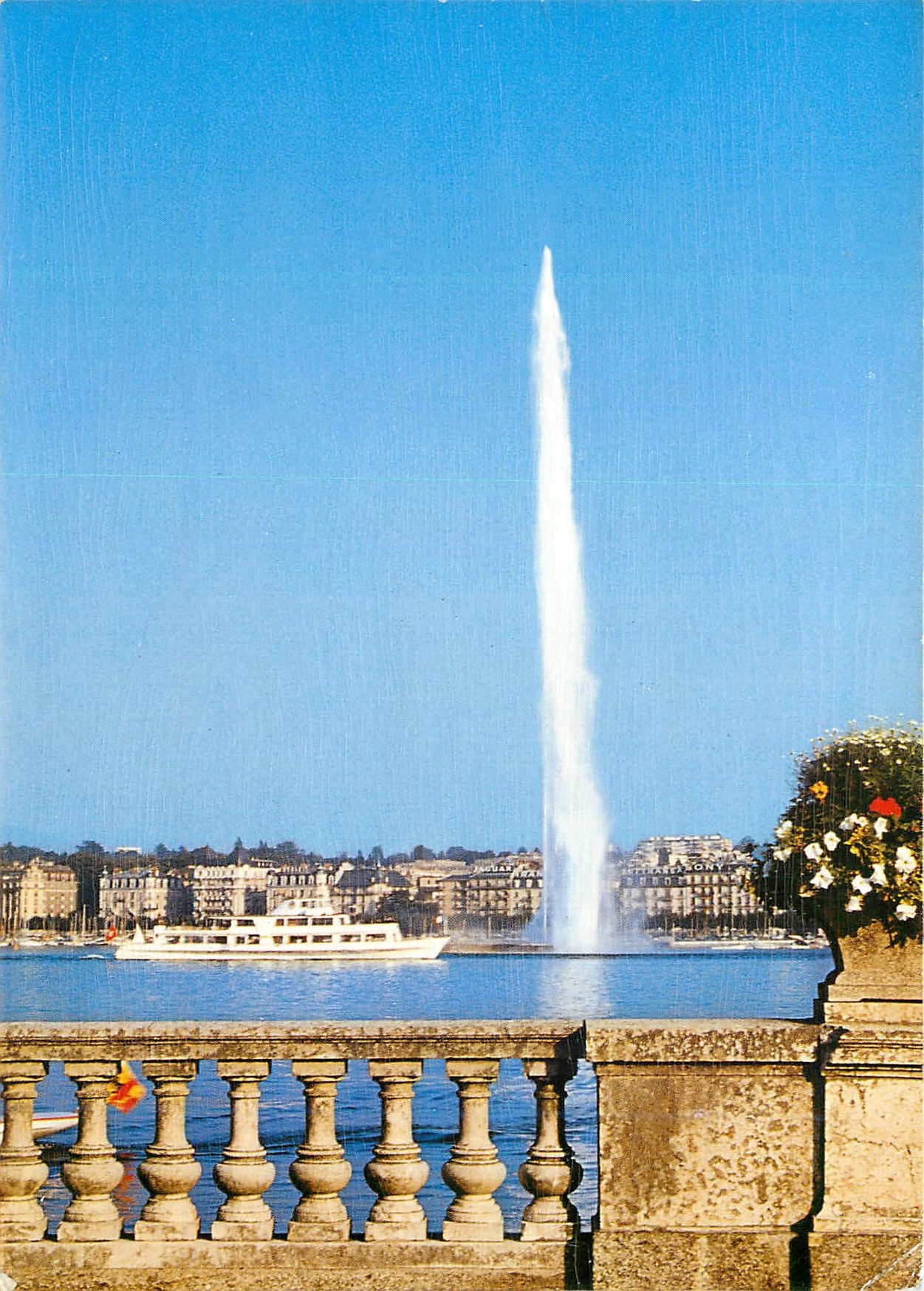 CPM Geneve La rade et le jet d eau 