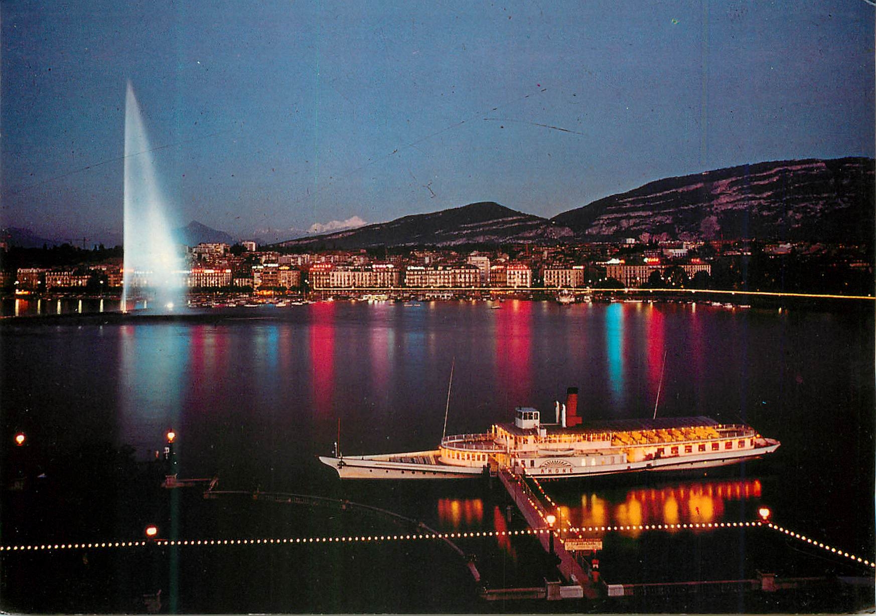 CPM Geneve La Rade Le Jet d eau et le Mt Blanc le soir 