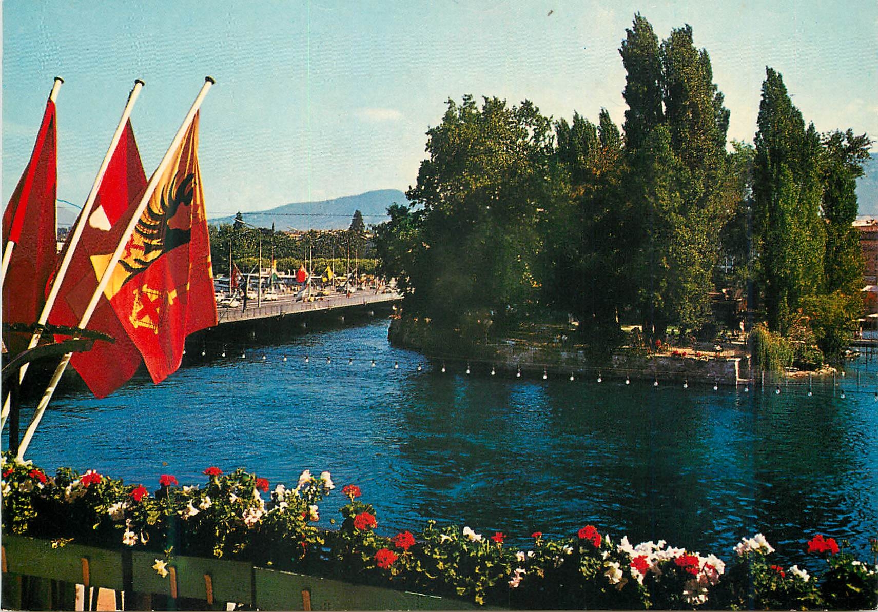CPM Geneve L lle rousseau et le Pont du Mont Blanc 