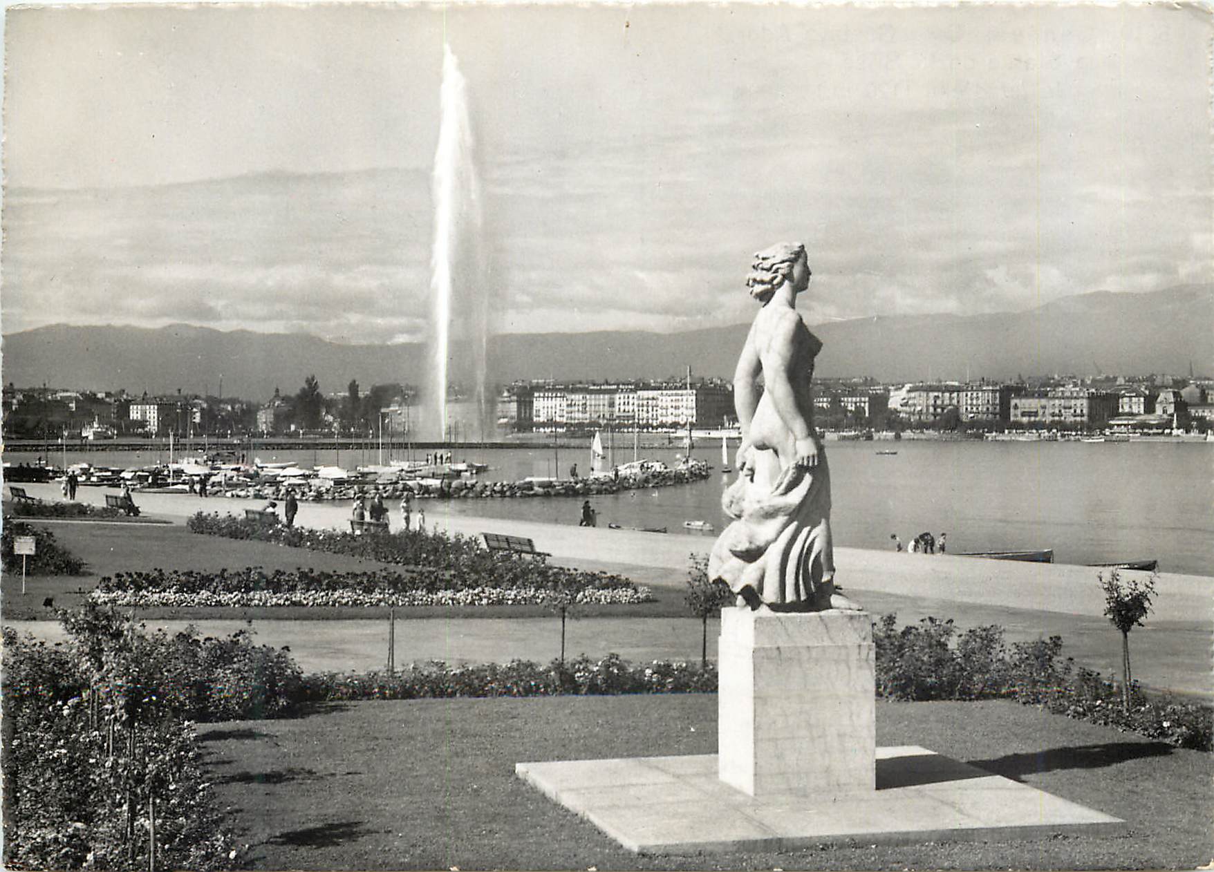 CPM Geneve Quai Gustave ador la statue de la Brise et le jet d eau 