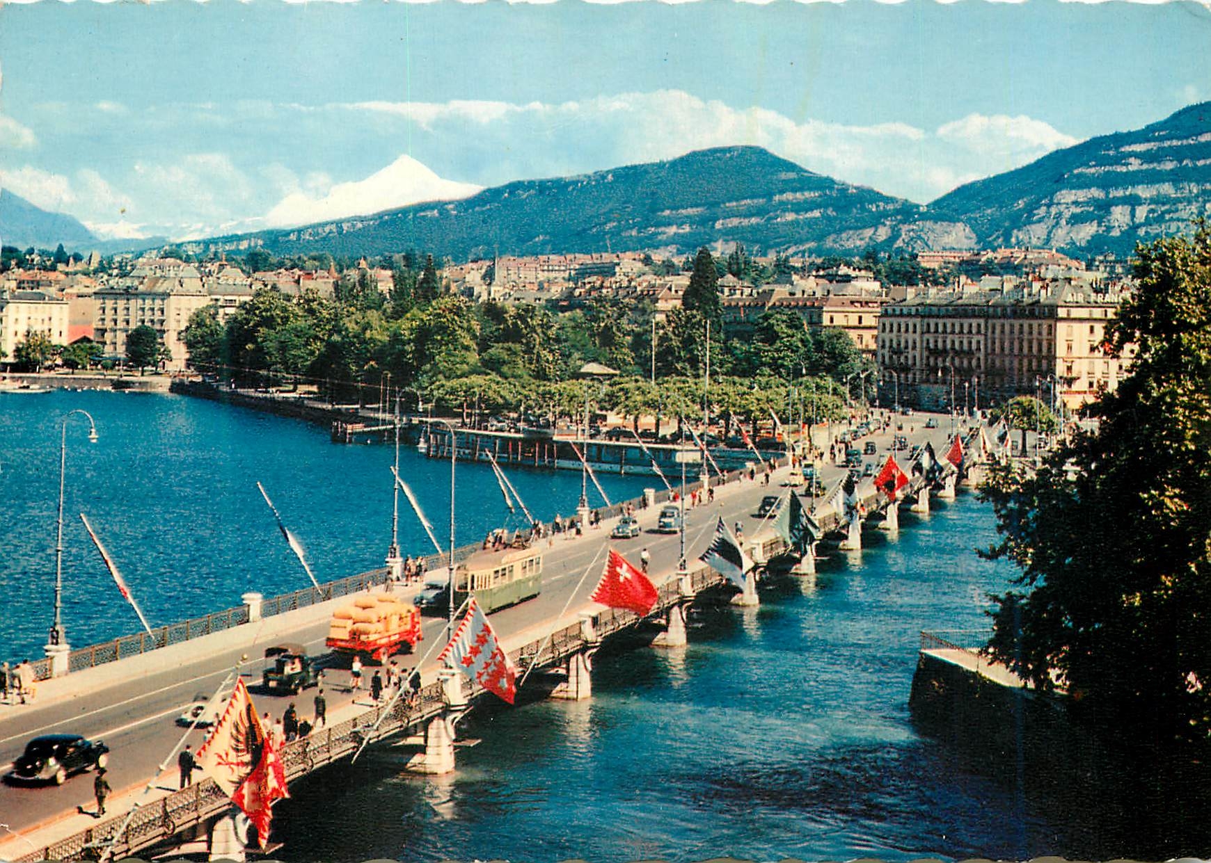 CPM Geneve Le Pont du Mont Blanc et le Mont Blanc 