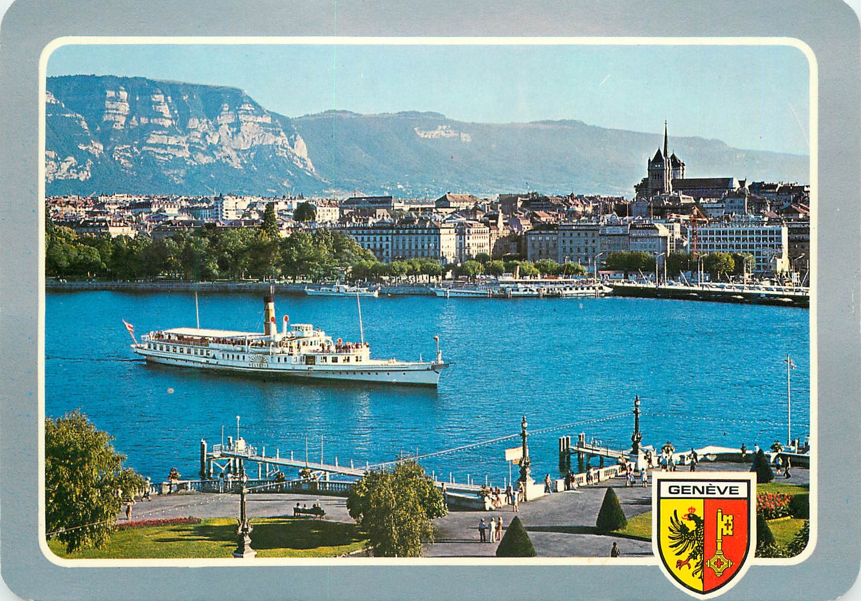 CPM Geneve Bateau Salon Helvetie dans la rade 