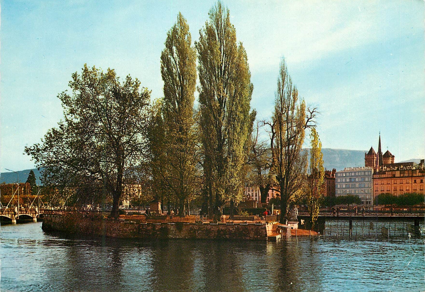 CPM Geneve Ile Rousseau et cathedrale 