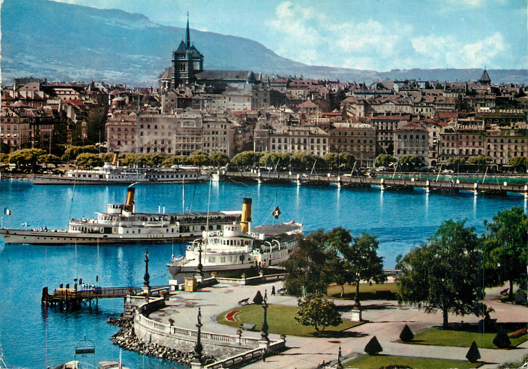 CPM Geneve La rotonde du quai du Mont Blanc et la ville Bateau