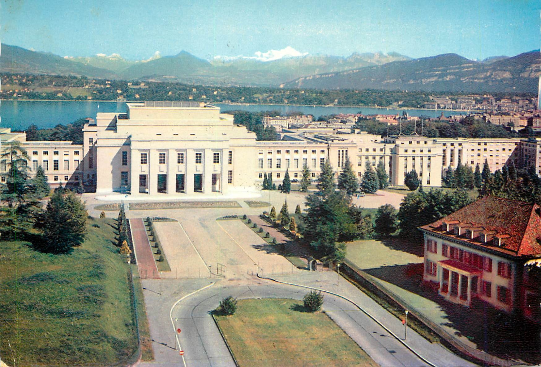 CPM Geneve Le palais des Nations Unies et le Mont Blanc 