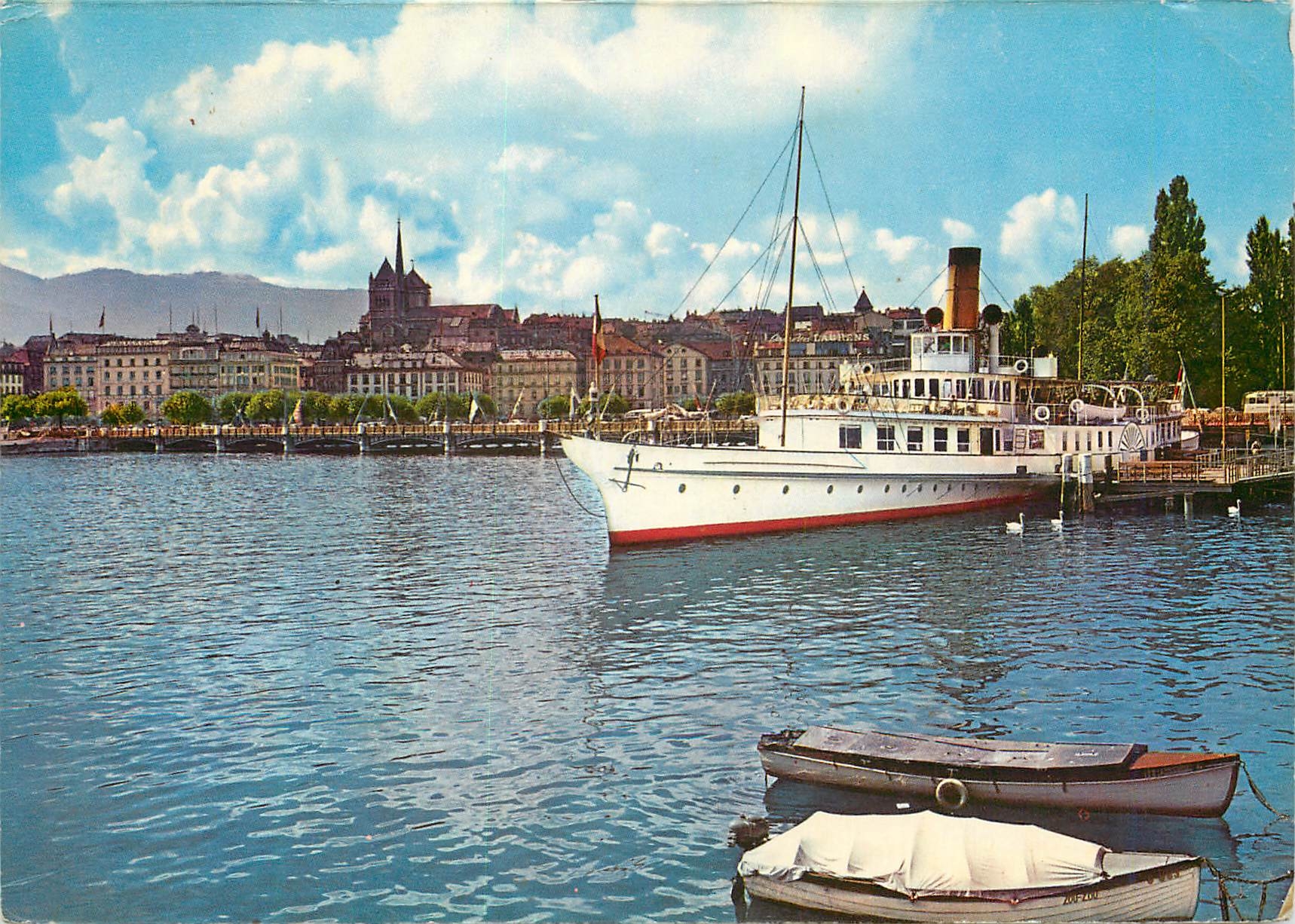 CPM Geneve Le debarcadere du quai du Mont Blanc et la Cathedrale de Saint Pierre Bateau
