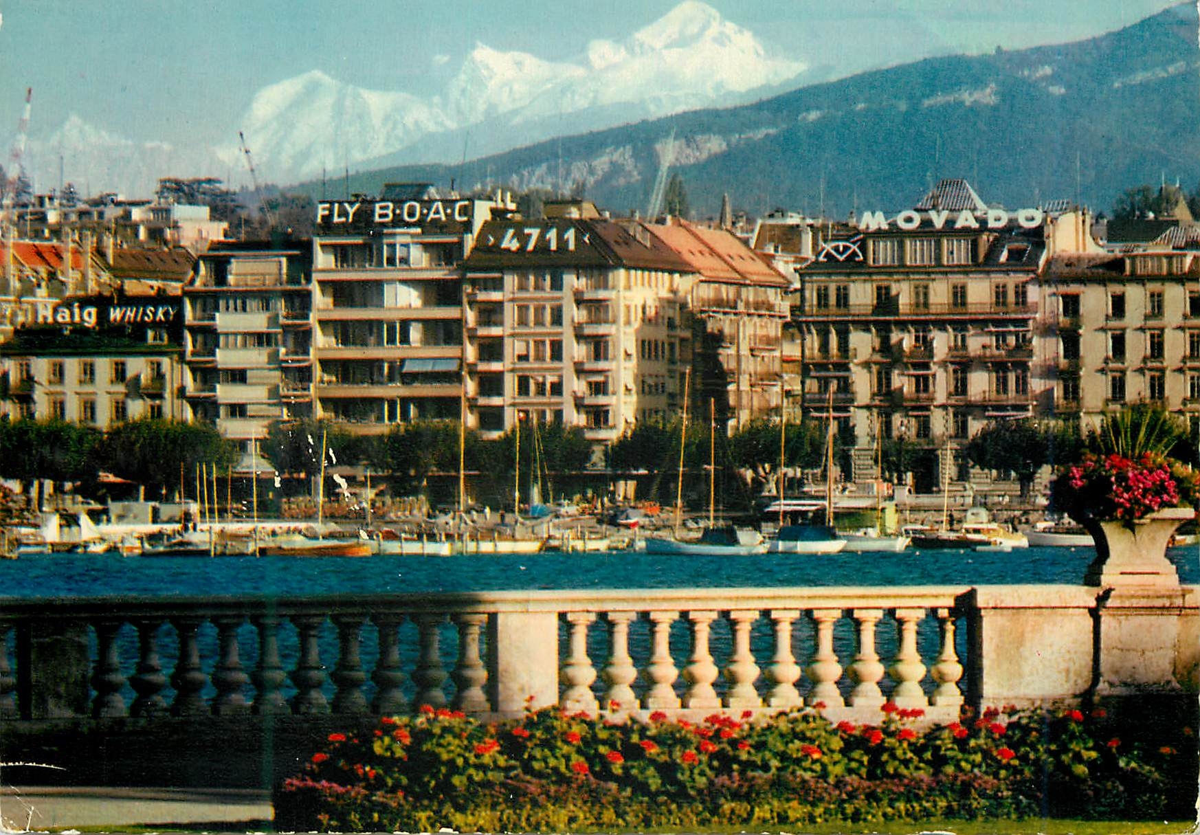 CPM Geneve Le quai Gustave Ador et le Mont Blanc 