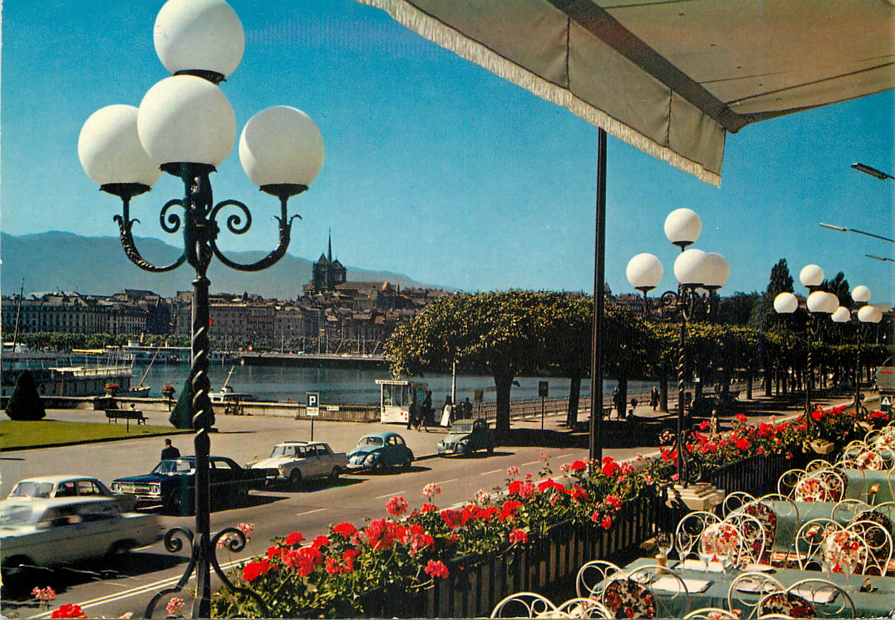 CPM Geneve La rade depuis la terrasse de l Hotel Beau Rivage 
