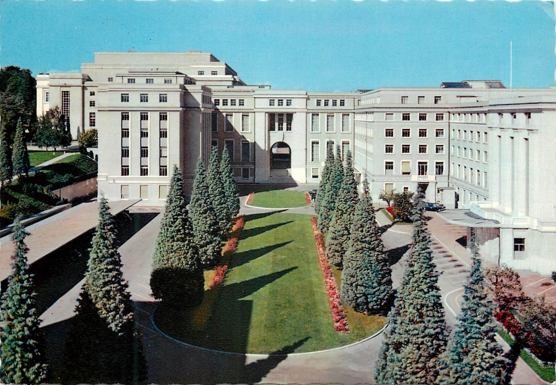 CPM Geneve Palais des Nations Cour du Secretariat 