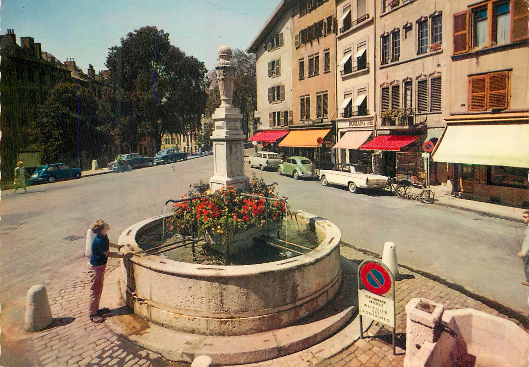 CPM Geneve La fontaine et la Place du Bourg de Four 