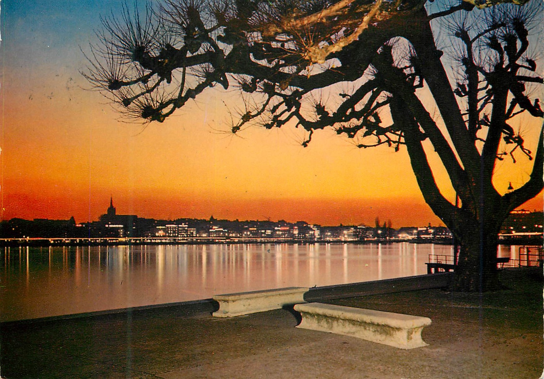 CPM Geneve La Rade et la Ville au crepuscule 