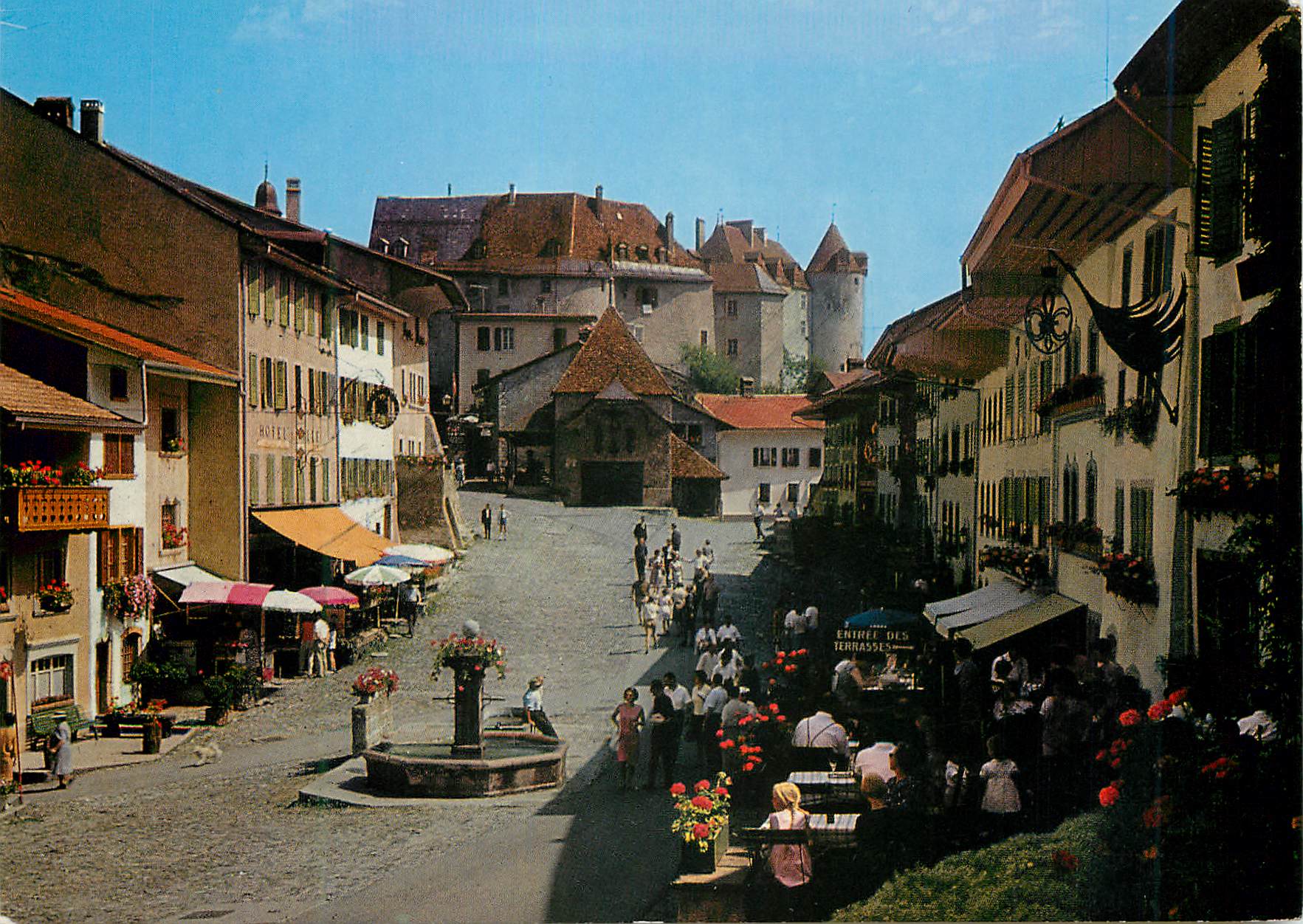 CPM Gruyeres la ville et le chateau 