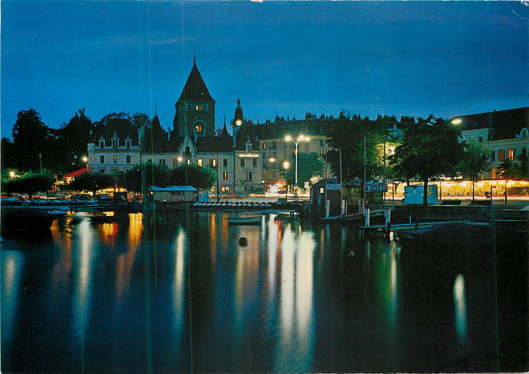 CPM Lausanne Ouchy Vue nocturnet chateau et port 