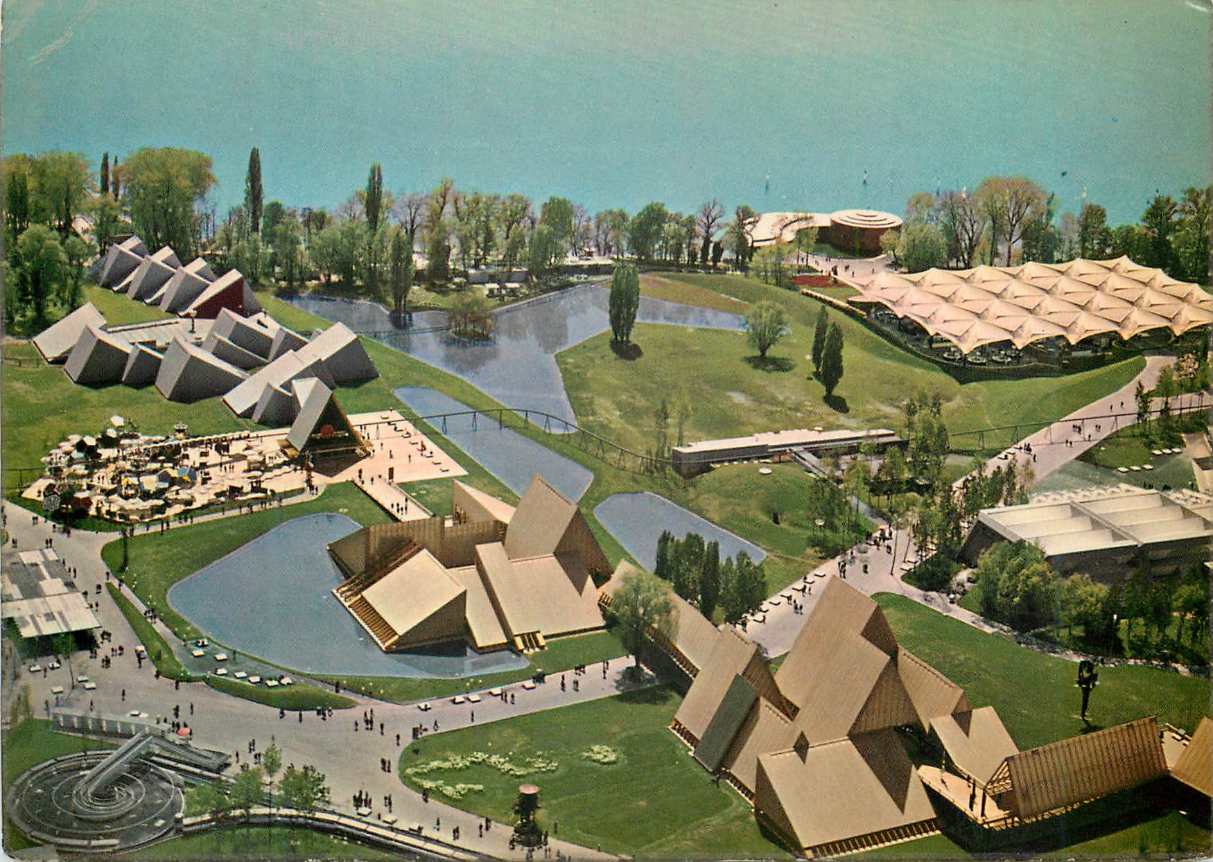 CPM Exposition nationale suisse Lausanne Vue aerienne de la voie suisse et du secteur des echanges 