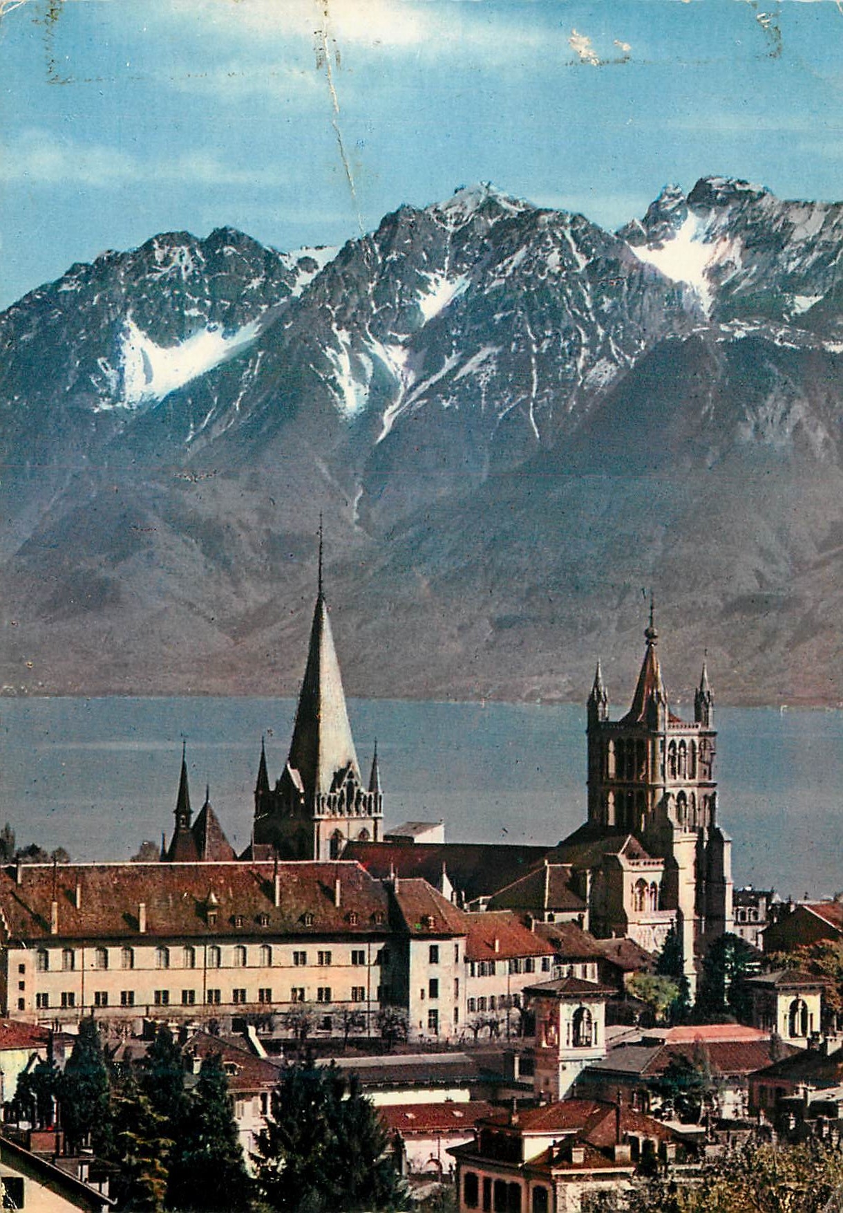 Lausanne-Ouchy — La cathédrale et les Alpes de Savoie — Éditions Jaeger, n° 652