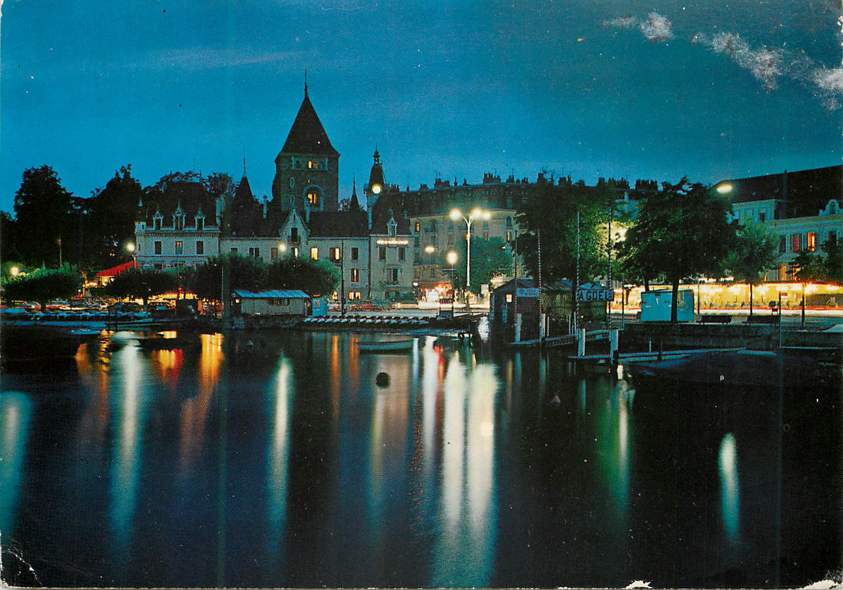 CPM Lausanne Ouchy Vue nocturne chateau et port 
