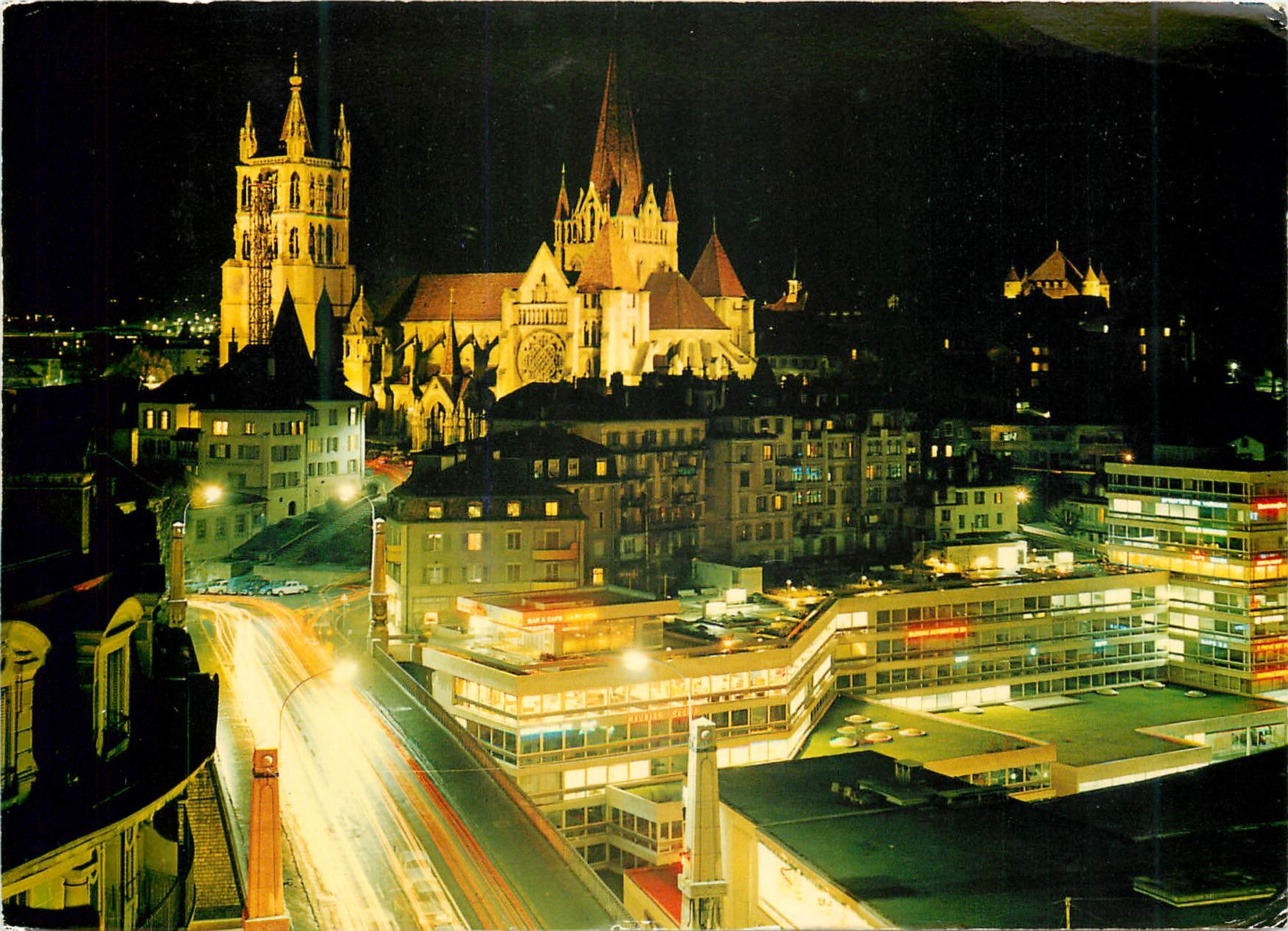 CPM Lausanne de nuit La cathedrale et le pont Bessiere 