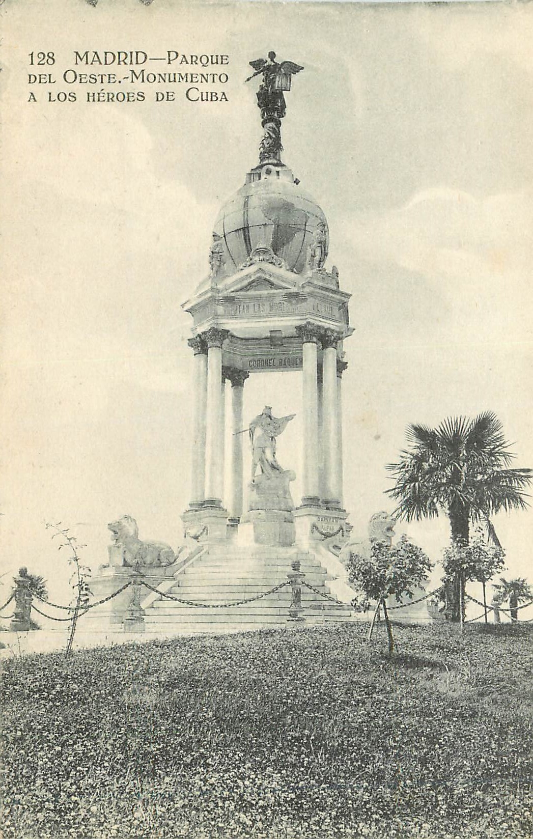 CPA Madrid Parque del Oeste Monumento a los heroes de Cuba 