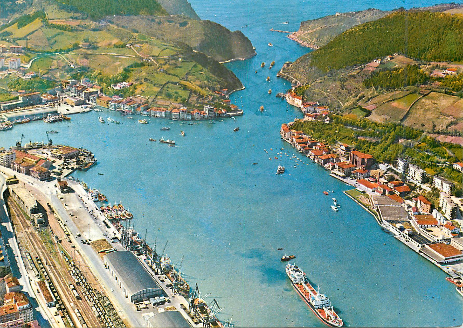CPM Pasajes Vue aerienne du port 