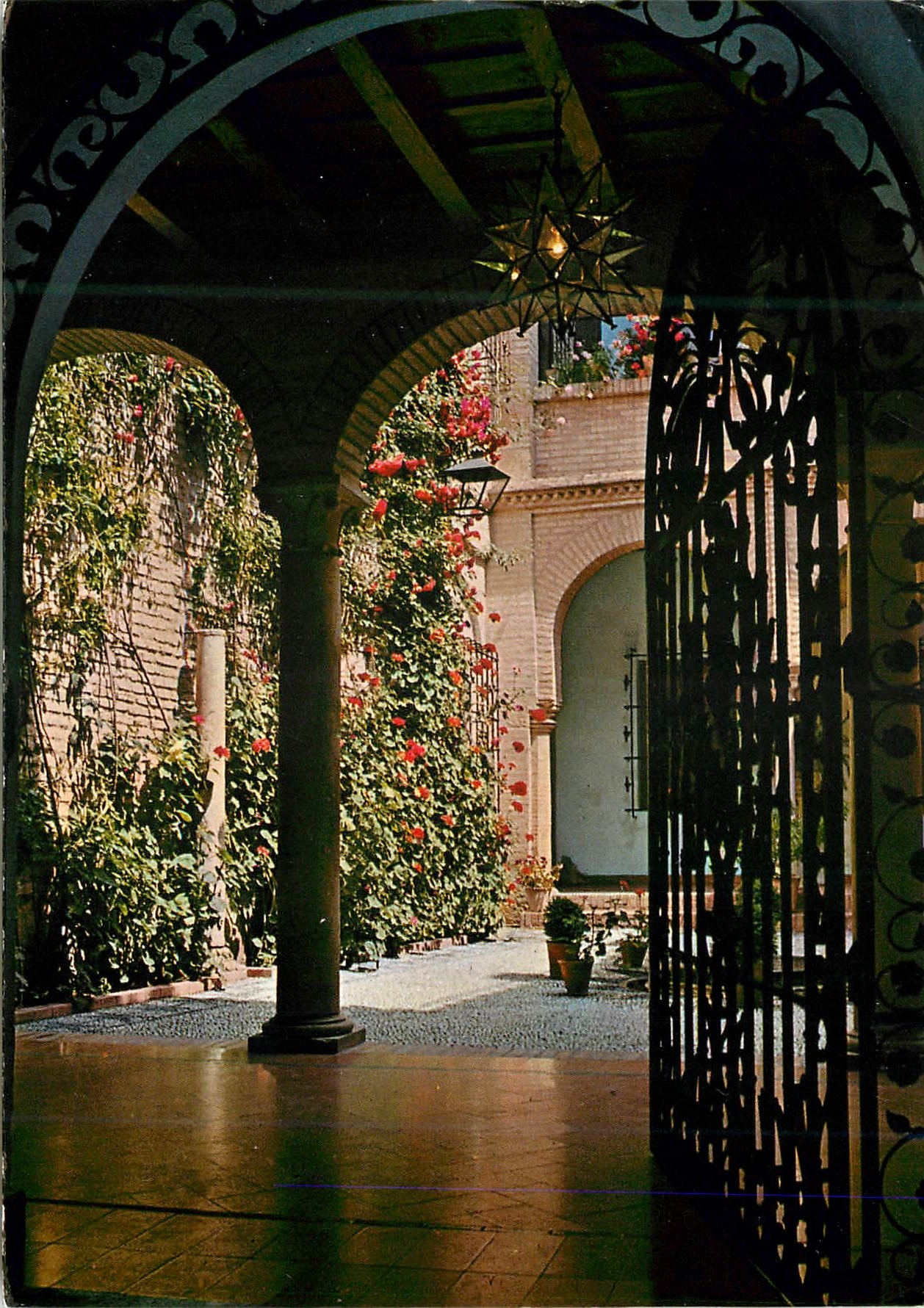 CPM Espana es Diferente Patio Andaluz 