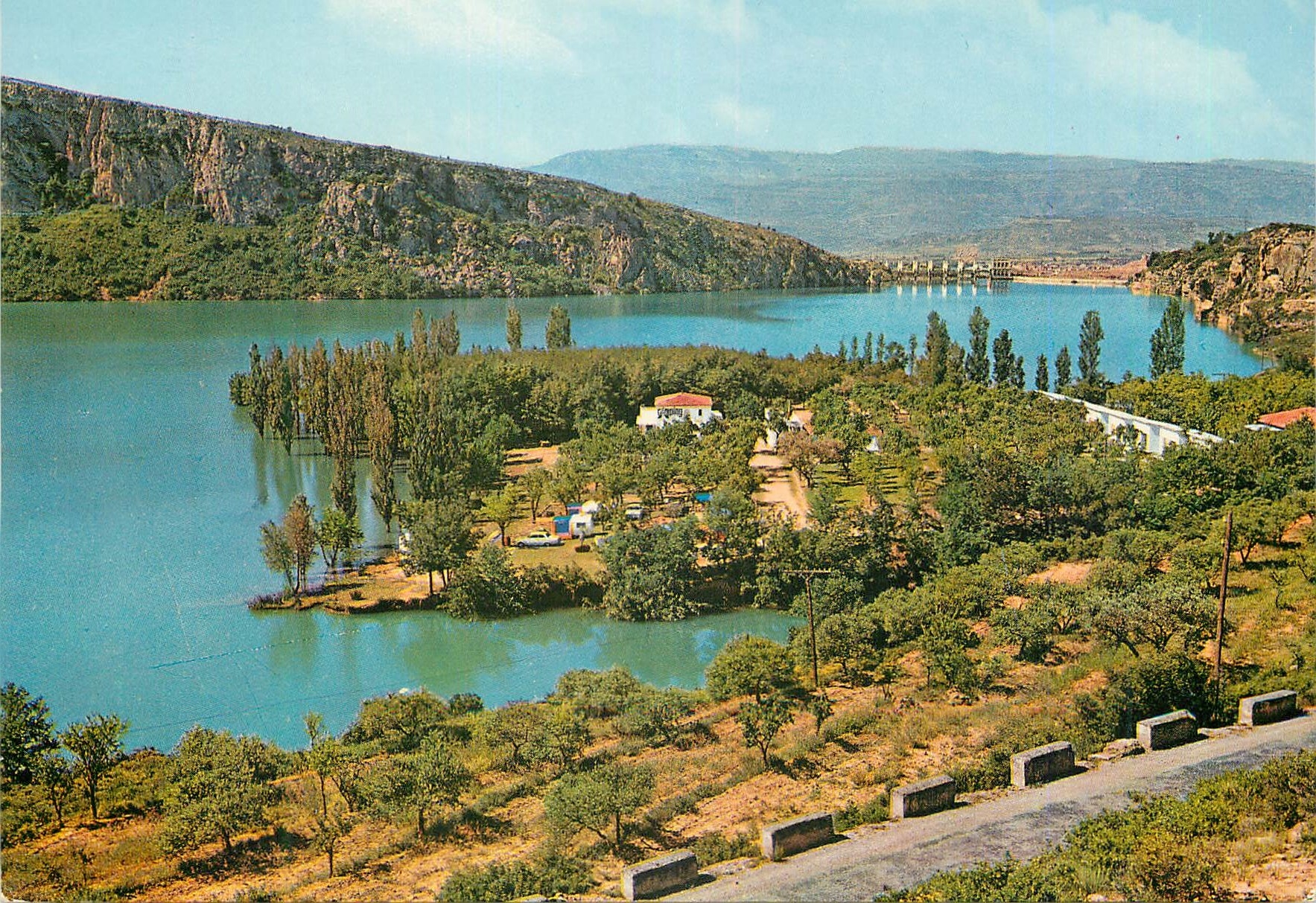 CPM Pirineos De Lerida El Pallars Camping Gaset sur le bord du Lac de Saint Antoine 