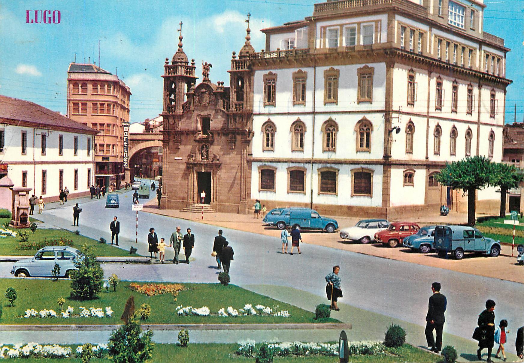 CPM Lugo La rue et la porte de San Fernando L eglise de San Froilan 