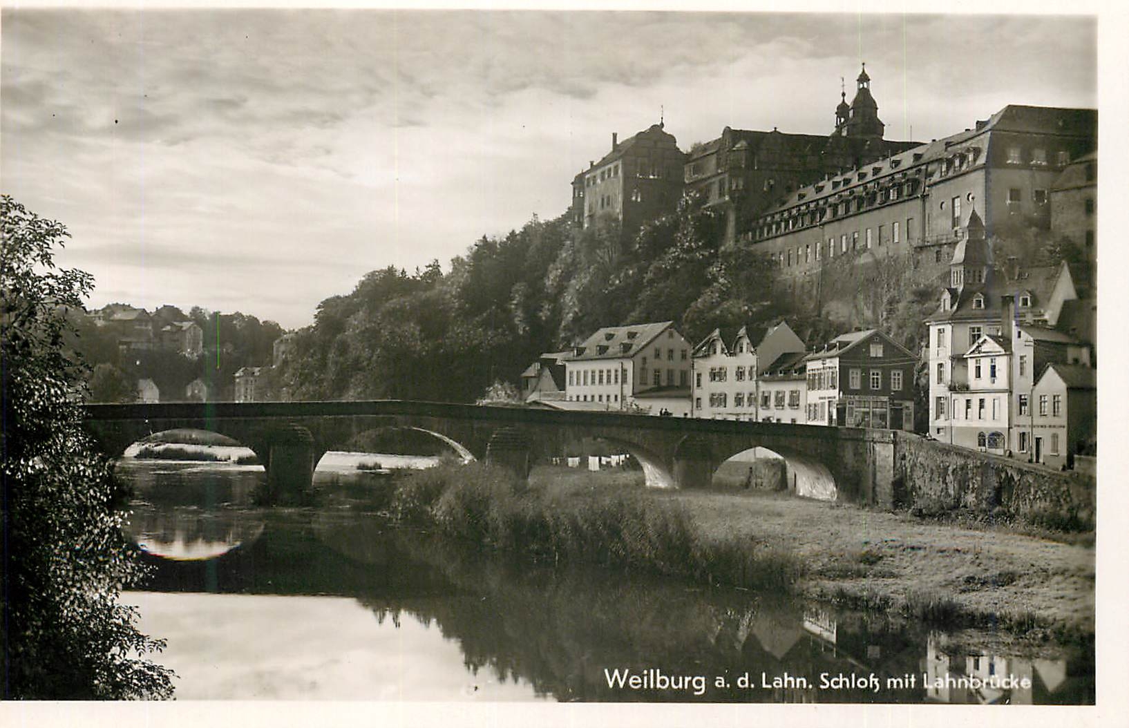 CPM Weilburg a d Lahn Schloss mit Lahnbrucke 