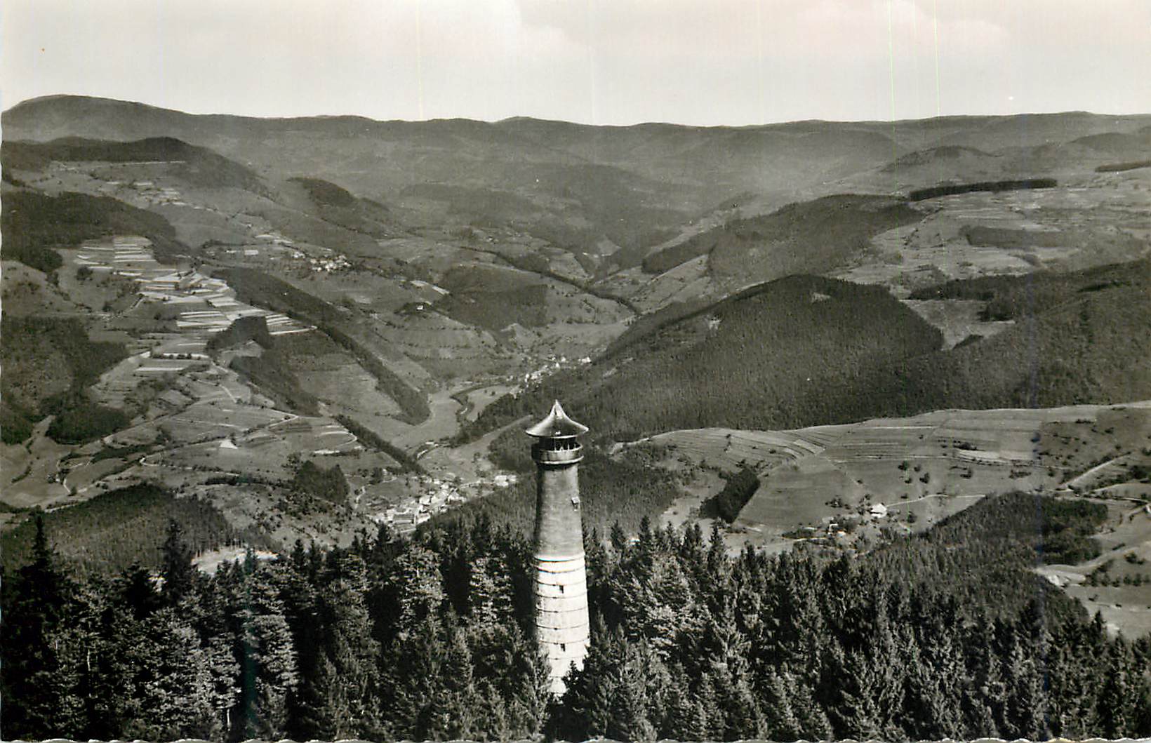 CPM Aussichsturm Hohe Mohr mit Blick ins hintere Wiesental Schwarzwald 