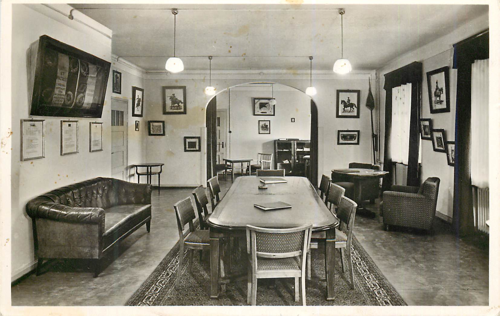 Salle d'honneur — 12ème Régiment de Cuirassiers — éditeur inconnu, n° de série non visible