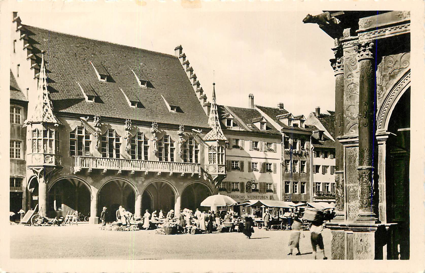 CPM Schwarzwaldhaudptstadt Freiburg Munsterplatz mit histor Kaufhaus 