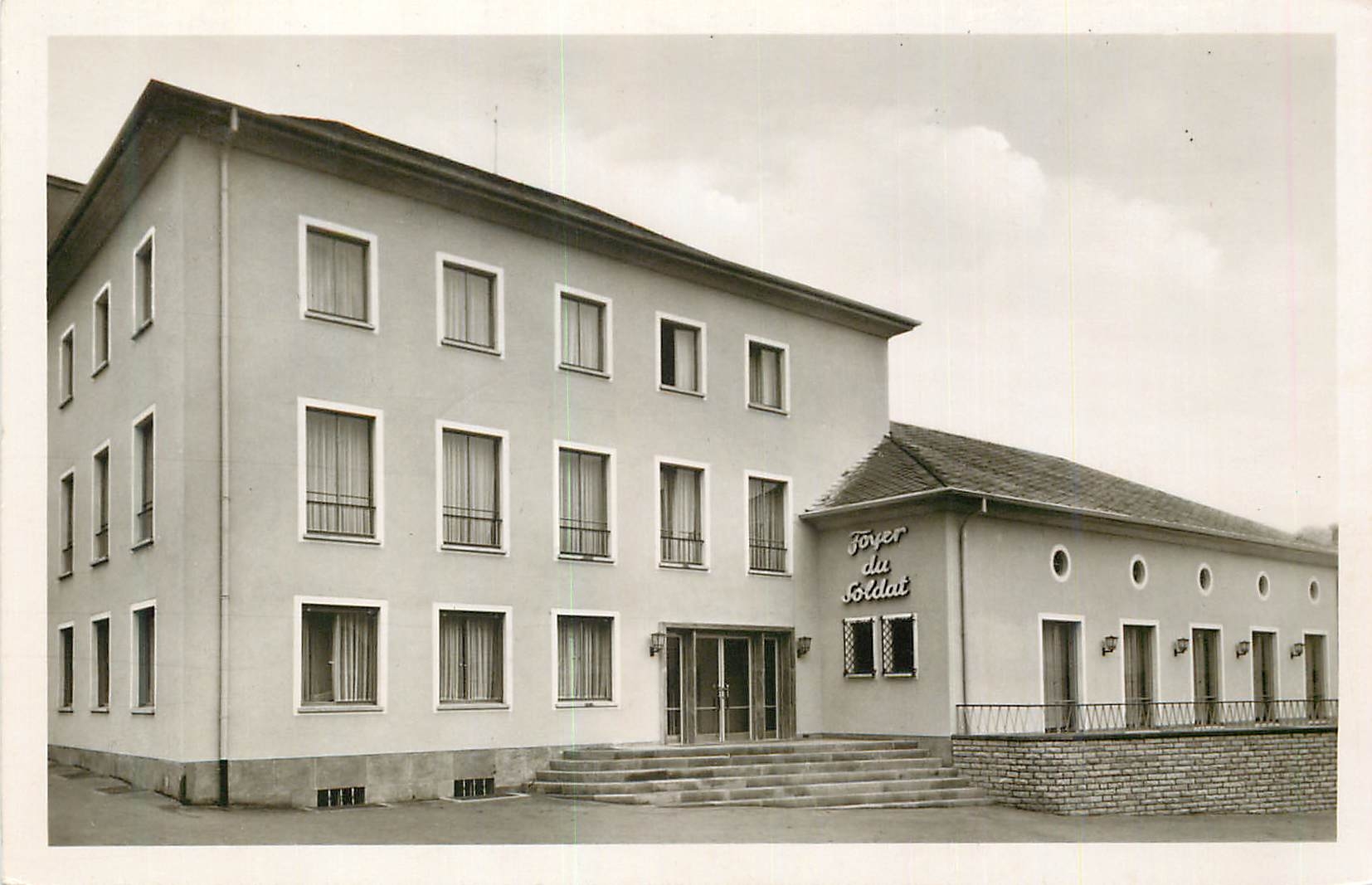 CPM Foyer du Soldat Niederlahnstein Militaria