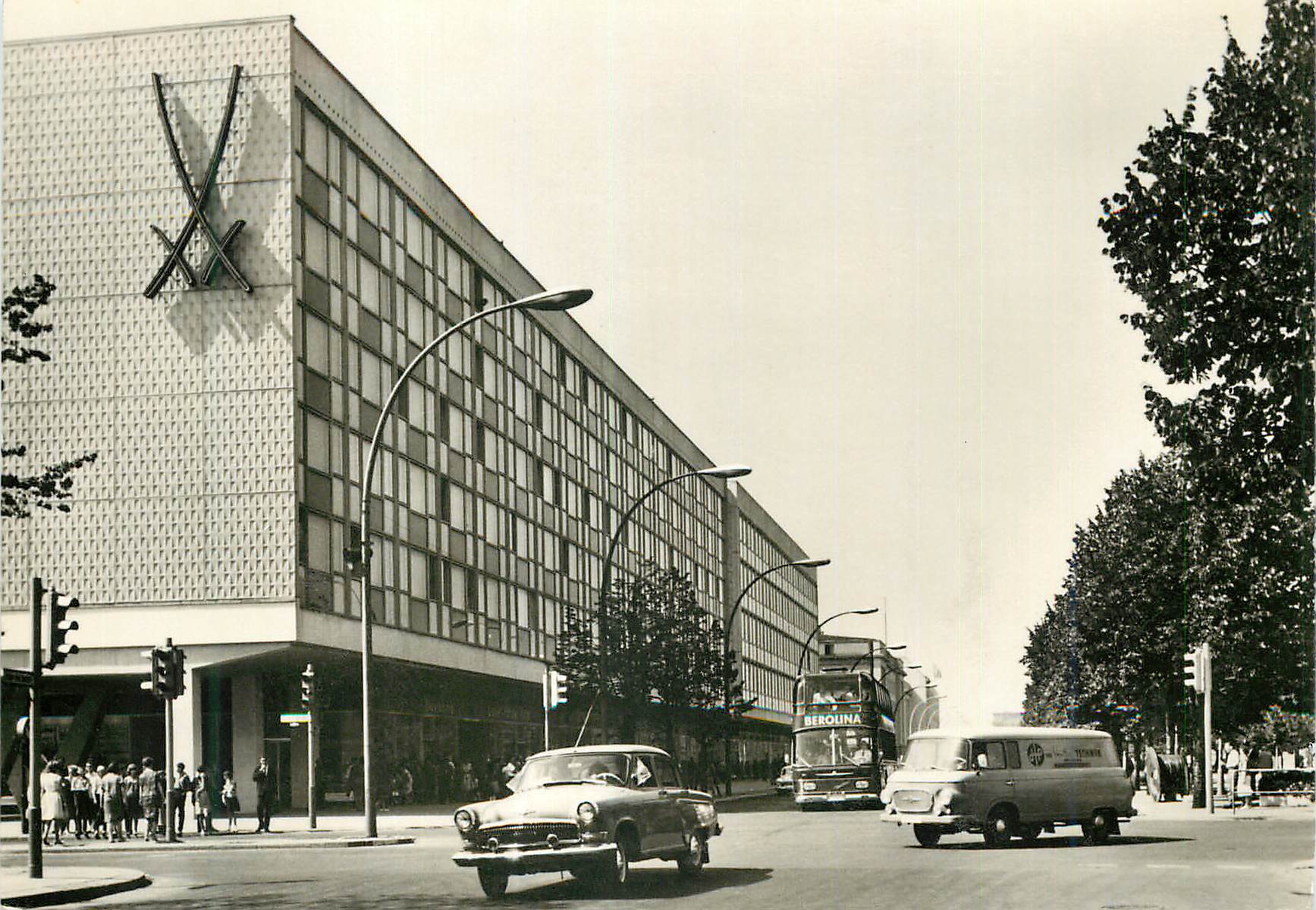 CPM Berlin Hauptstadt der DDR Unter den Linden Appartementhaus 
