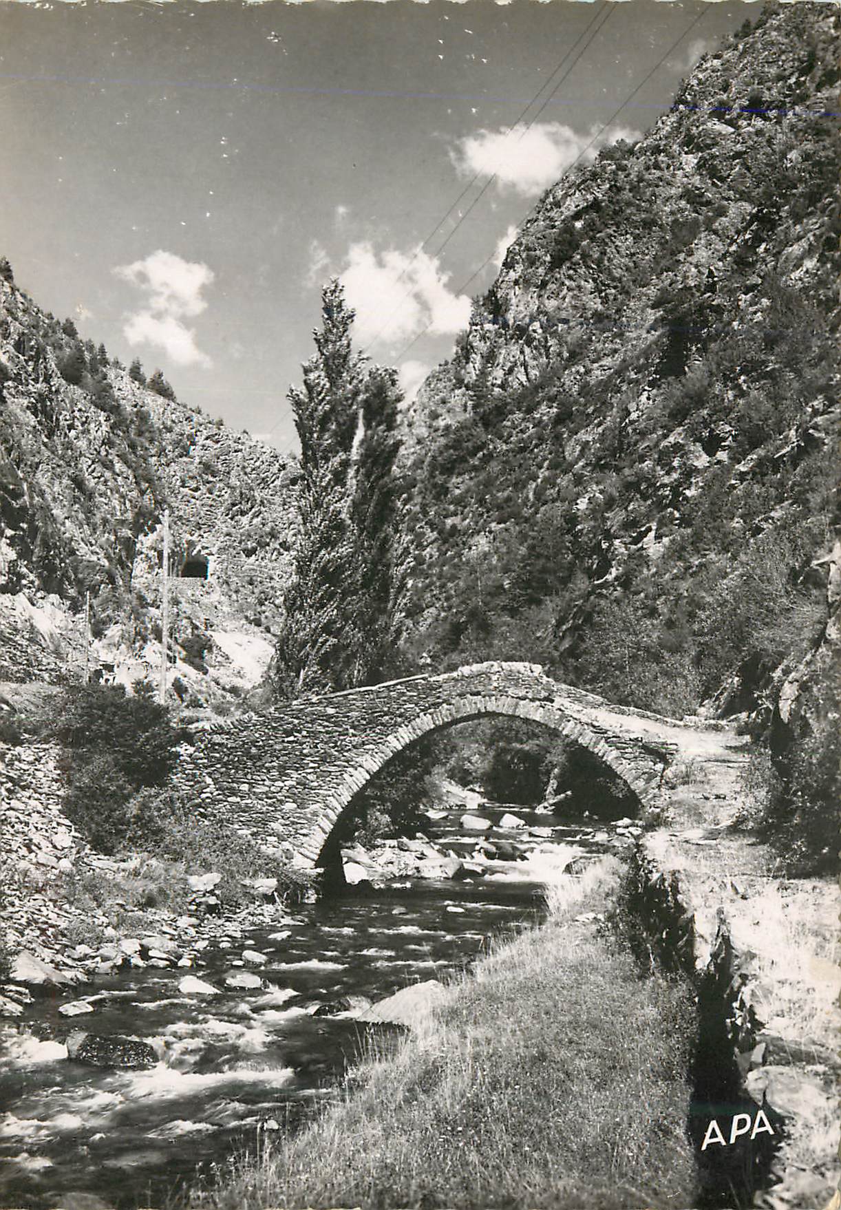 CPM Valls d Andorra Pont de St Antoine sur la riviere Massana 