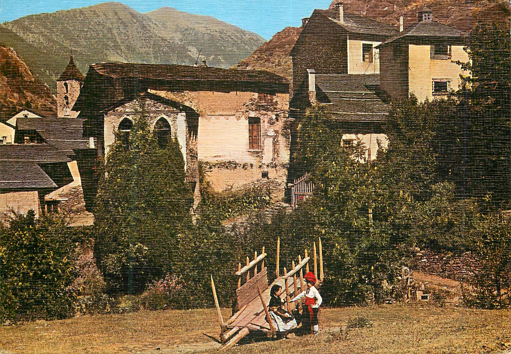 CPM Valls d Andorra Ordino Vue partielle Enfants Folklore