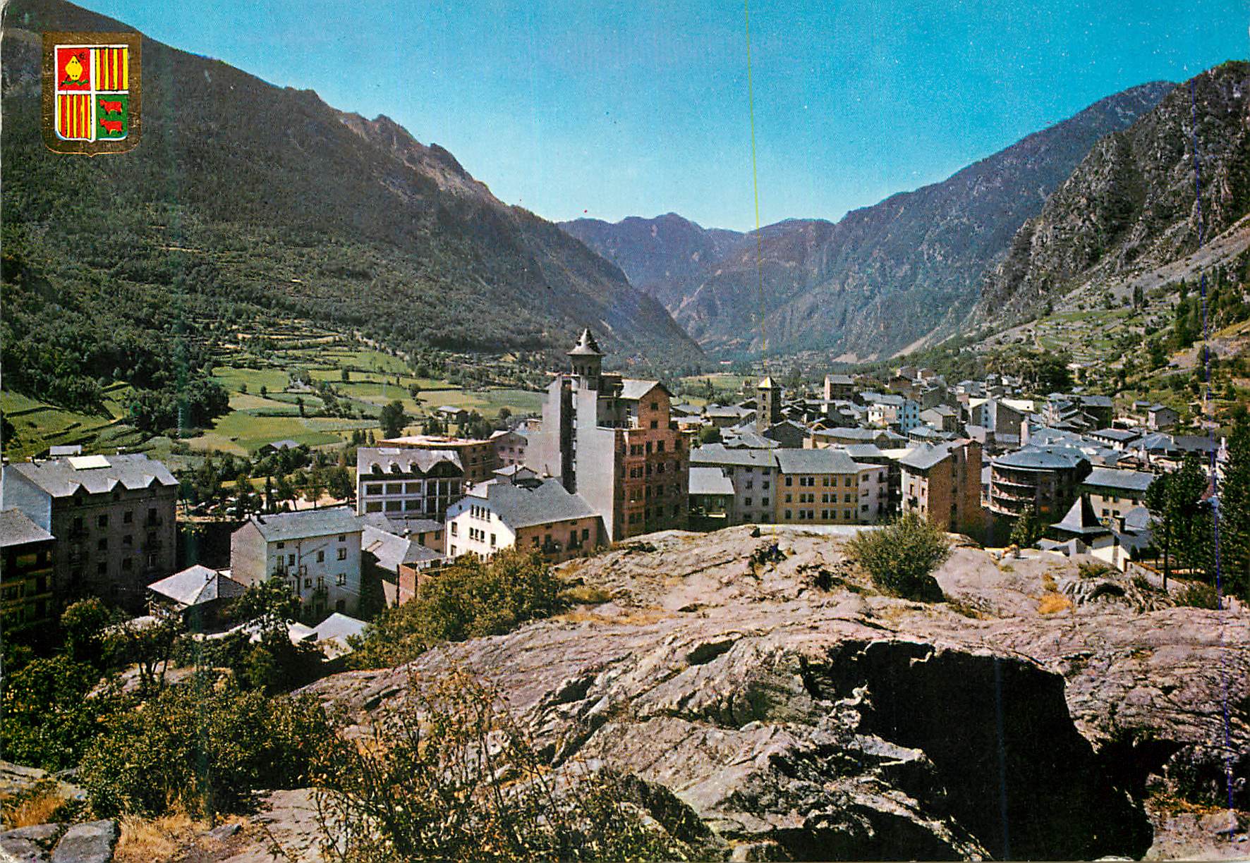 CPM Valls d Andorra Andorre la Velle Vue partielle des le Rocke de Bruges 