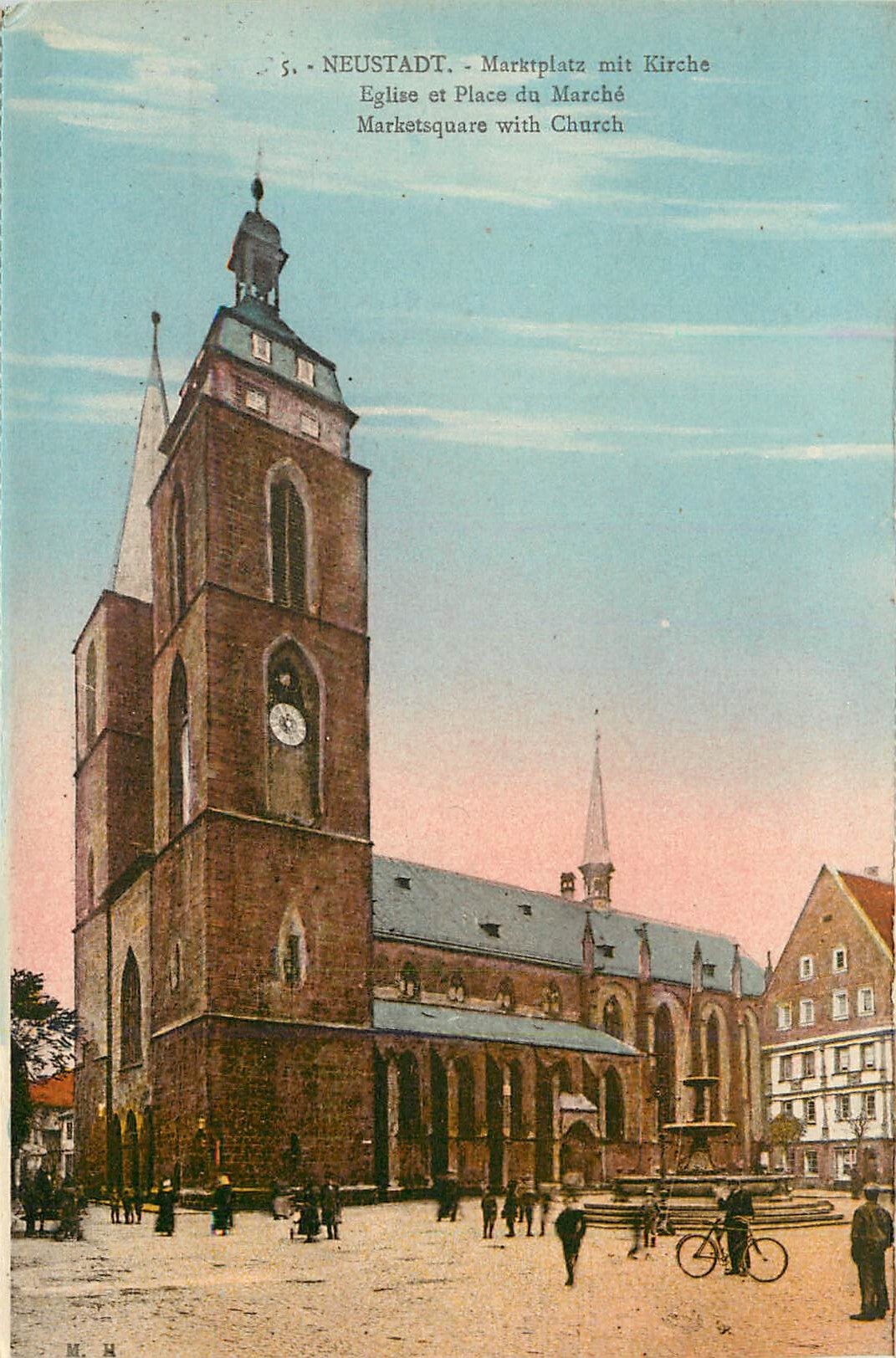 CPA Neustadt Eglise et Place du Marche 