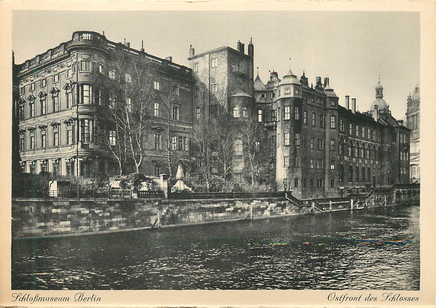 CPA Schlossmuseum Berlin Ostfront des Schlosses 