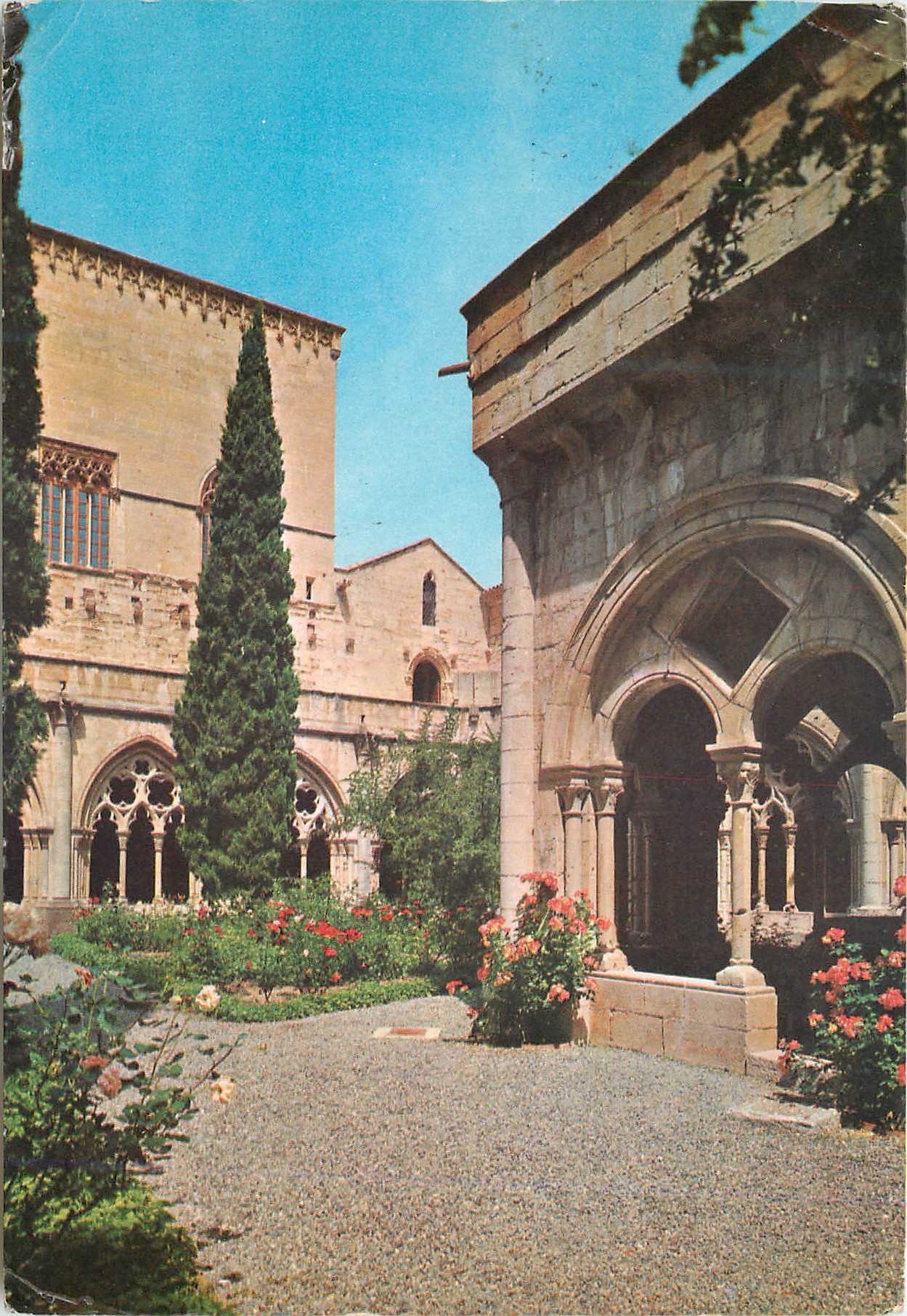 CPM Real Monasterio de Poblet Claustro palacio del rey Martin El Humano Detalle Le cloitre et le palais du roi Martin 