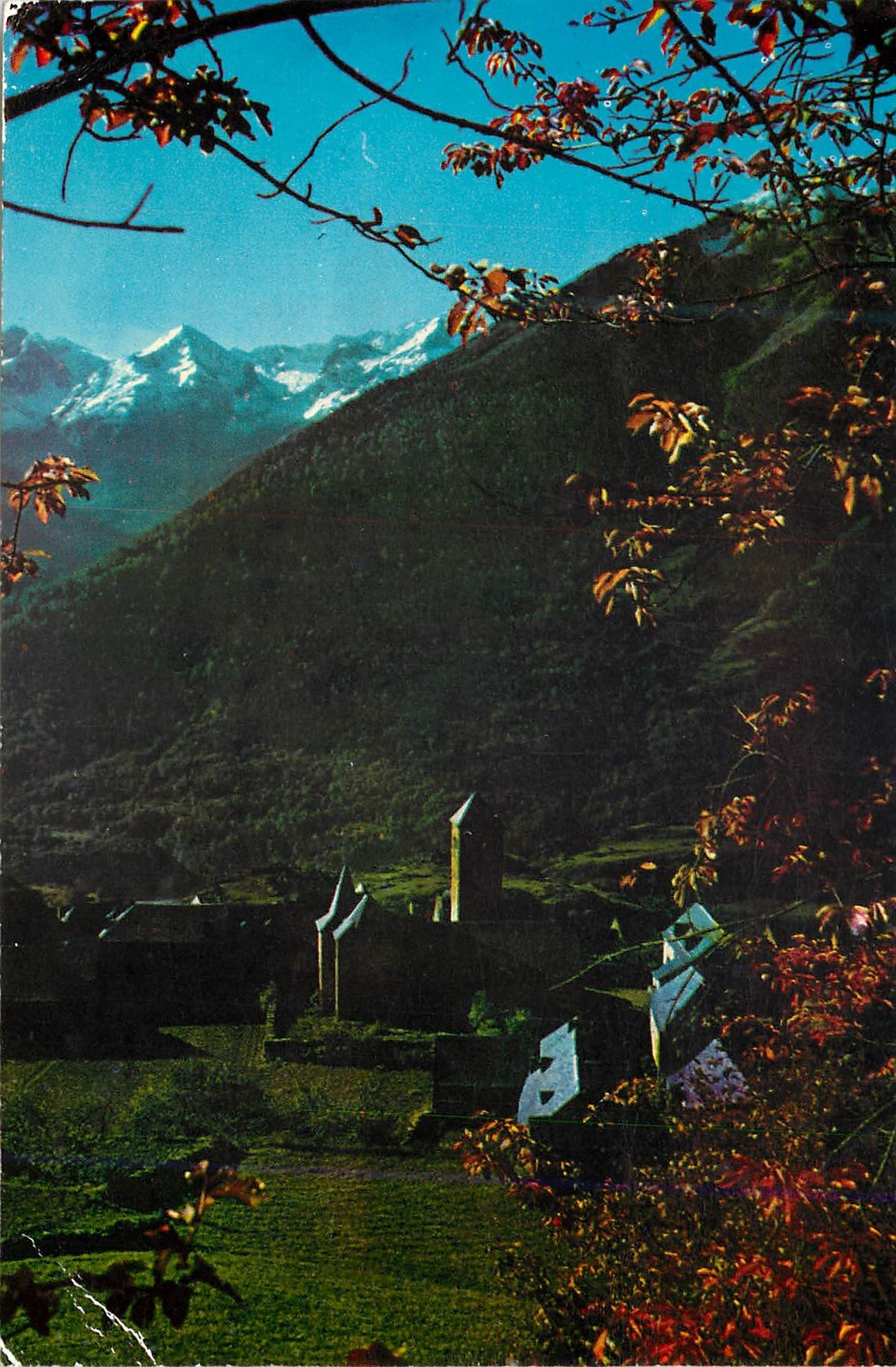 CPM Valle de Aran Vilamos Au fond le pic de la Maladetta 