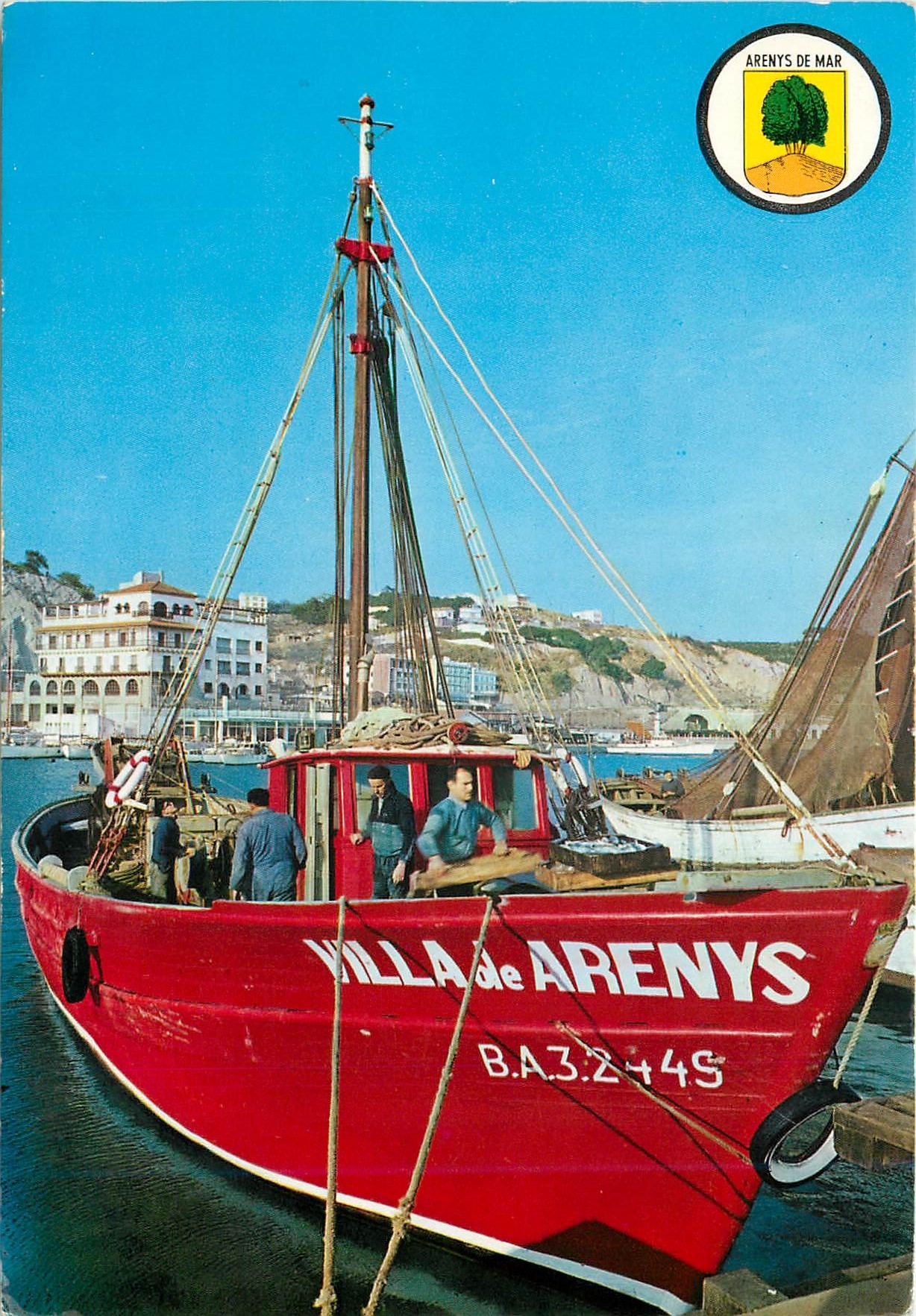 CPM Arenys de Mar Vista parcial del puerto Villa de Arenys Bateau