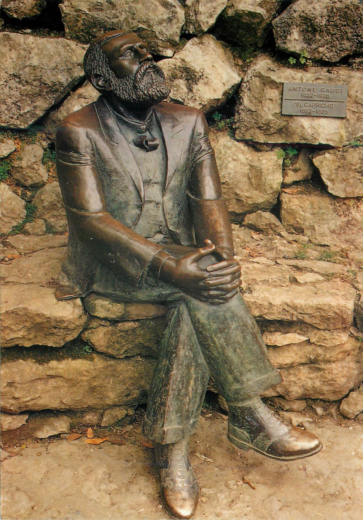 CPM Estatua Antonio Gaudi (Finca el Capricho)