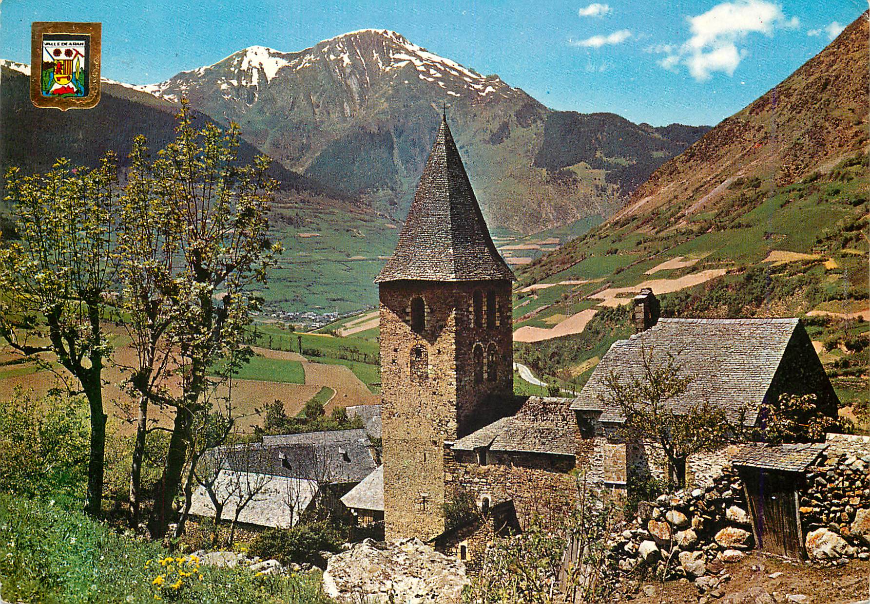 CPM Pirineu Catala Vall d'Aran au fond Viella