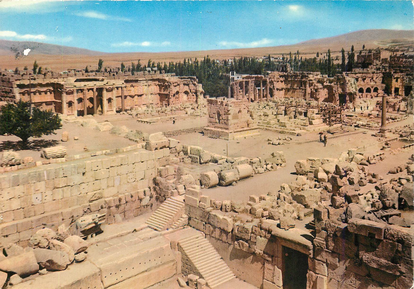 CPM Lebanon Baalbeck la cour des ruines