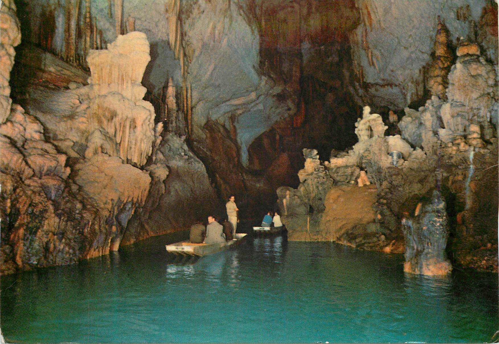 CPM Lebanon grotte de jiita un coude de la riviere