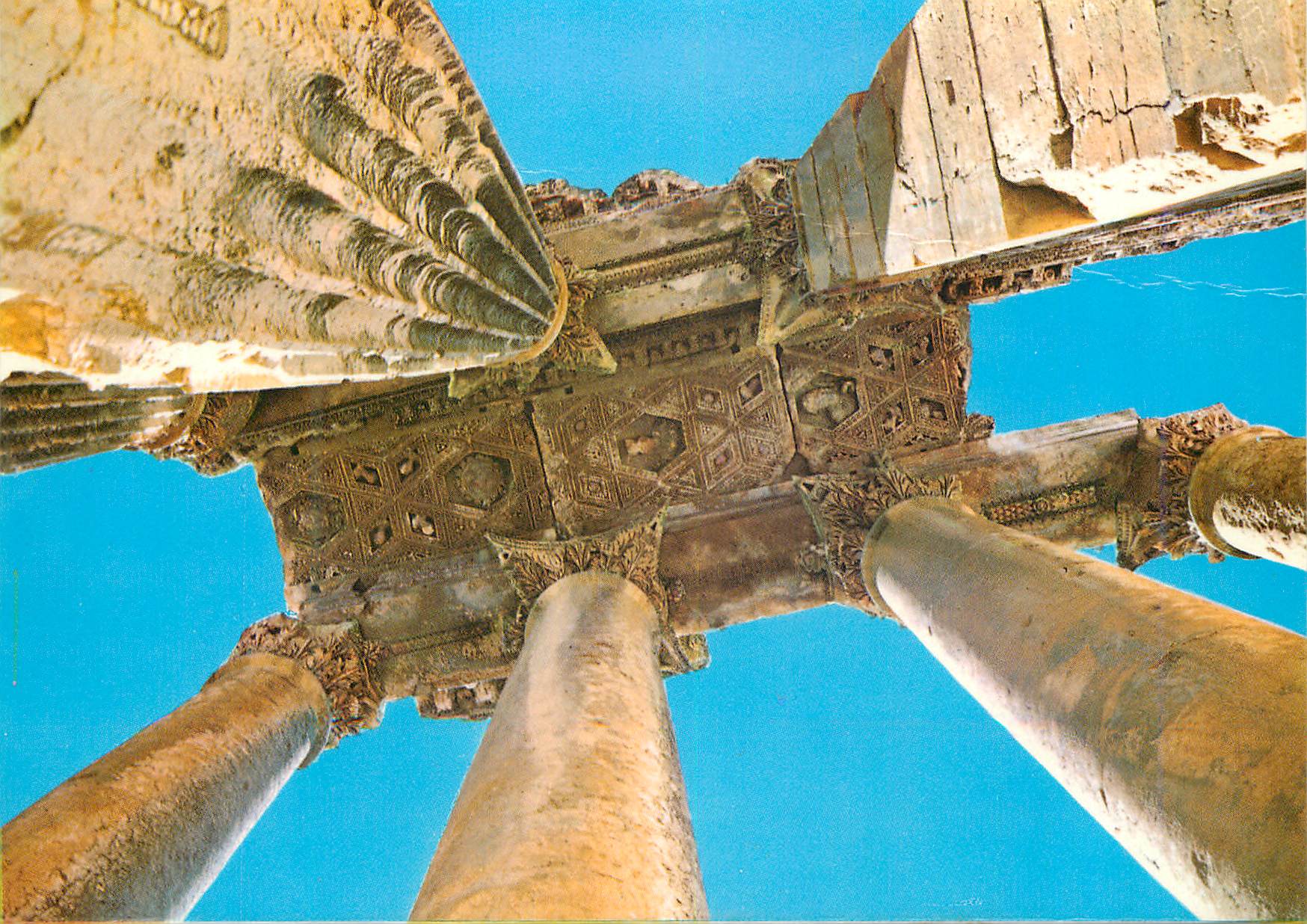 CPM Lebanon Baalbeck plafond du temple de baachus