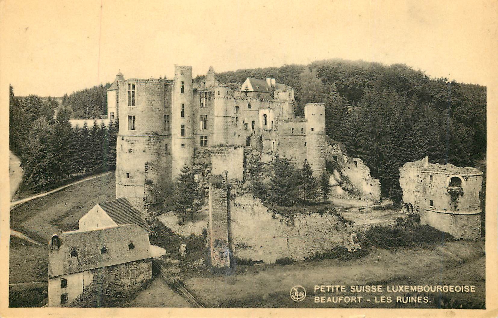 CPA Petite suisse Luxembourgeoise beaufort les ruines