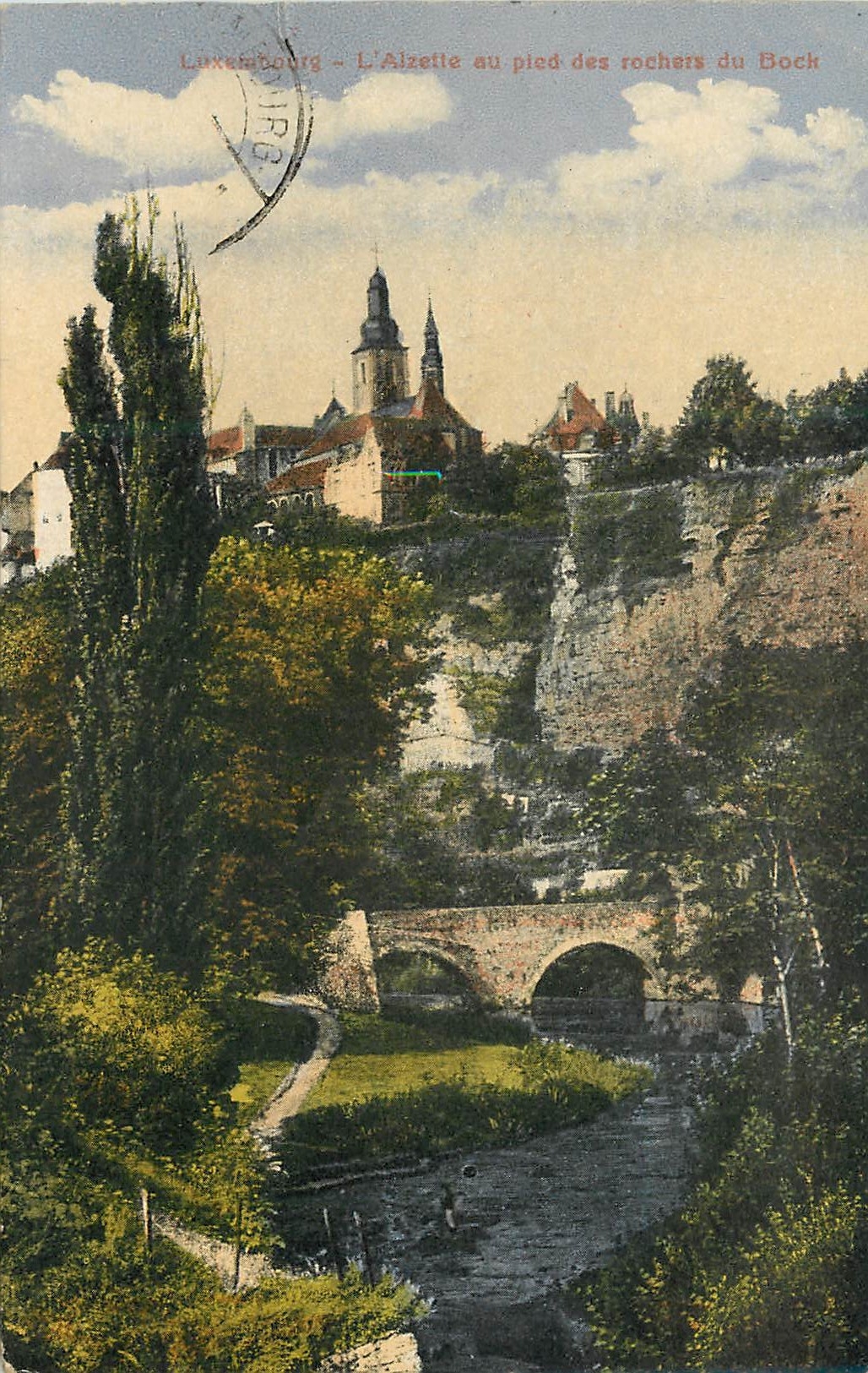 CPA Luxembourg l'atzelle au pied des sochers du back
