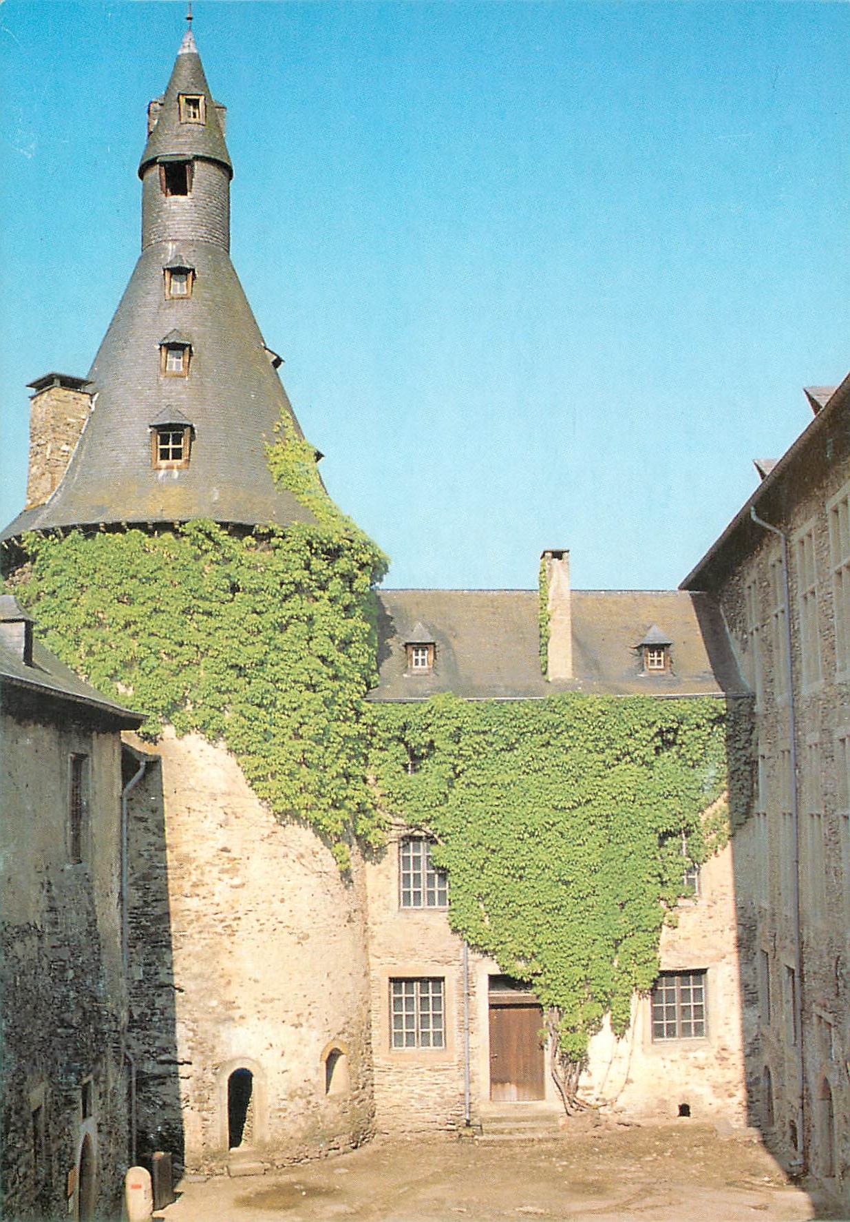 CPM Luxembourg Grand-Duche de Luxembourg Château Clervaux